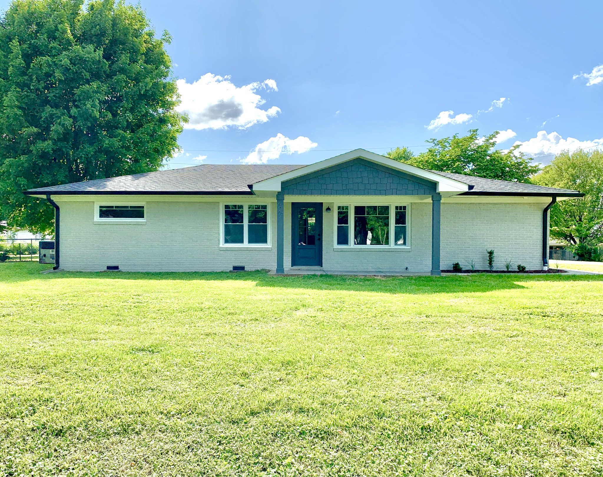 427 Wayne Dr Property Photo