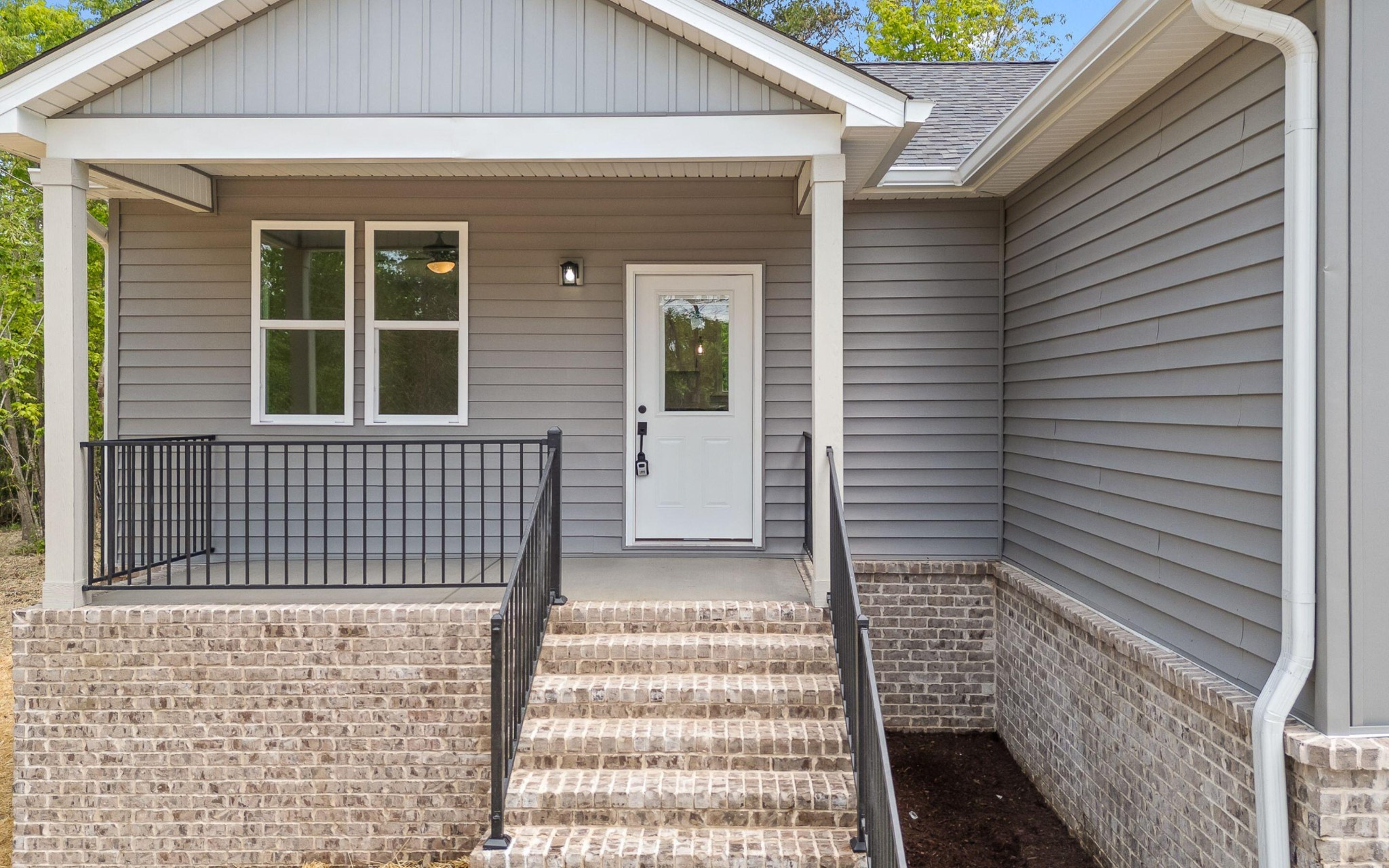 222 Grayson Way Property Photo 3