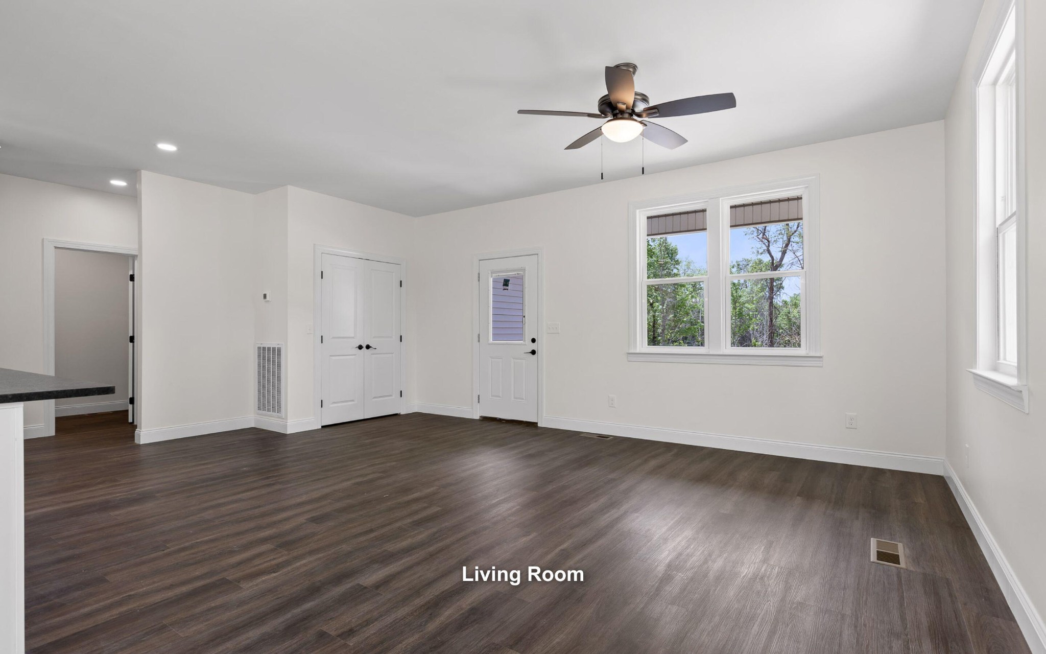 222 Grayson Way Property Photo 4