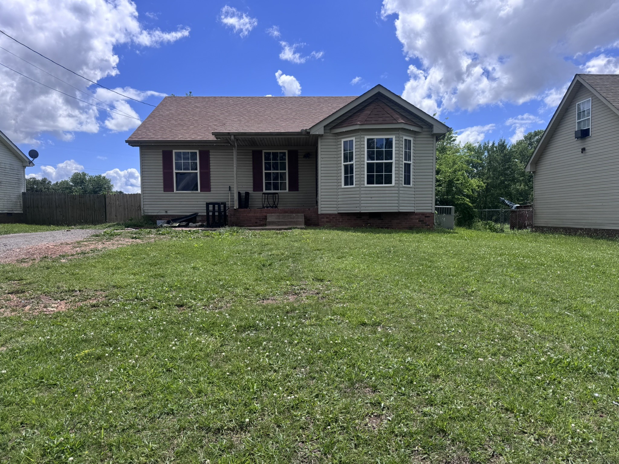1202 Carol Dr Property Photo 1