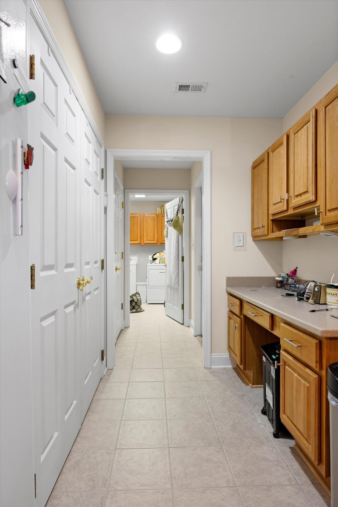 2489 Baskette Way Property Photo 10