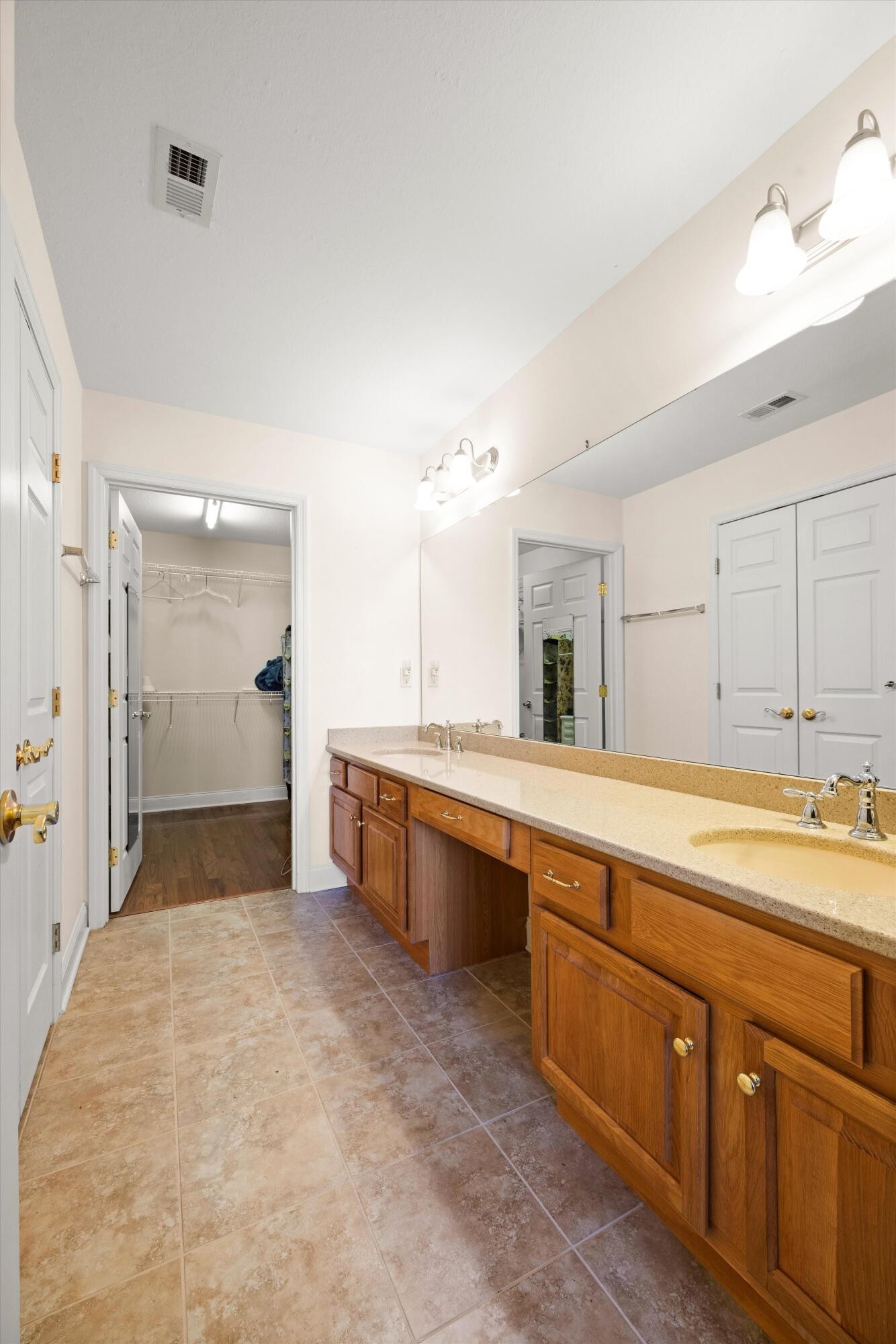 2489 Baskette Way Property Photo 13