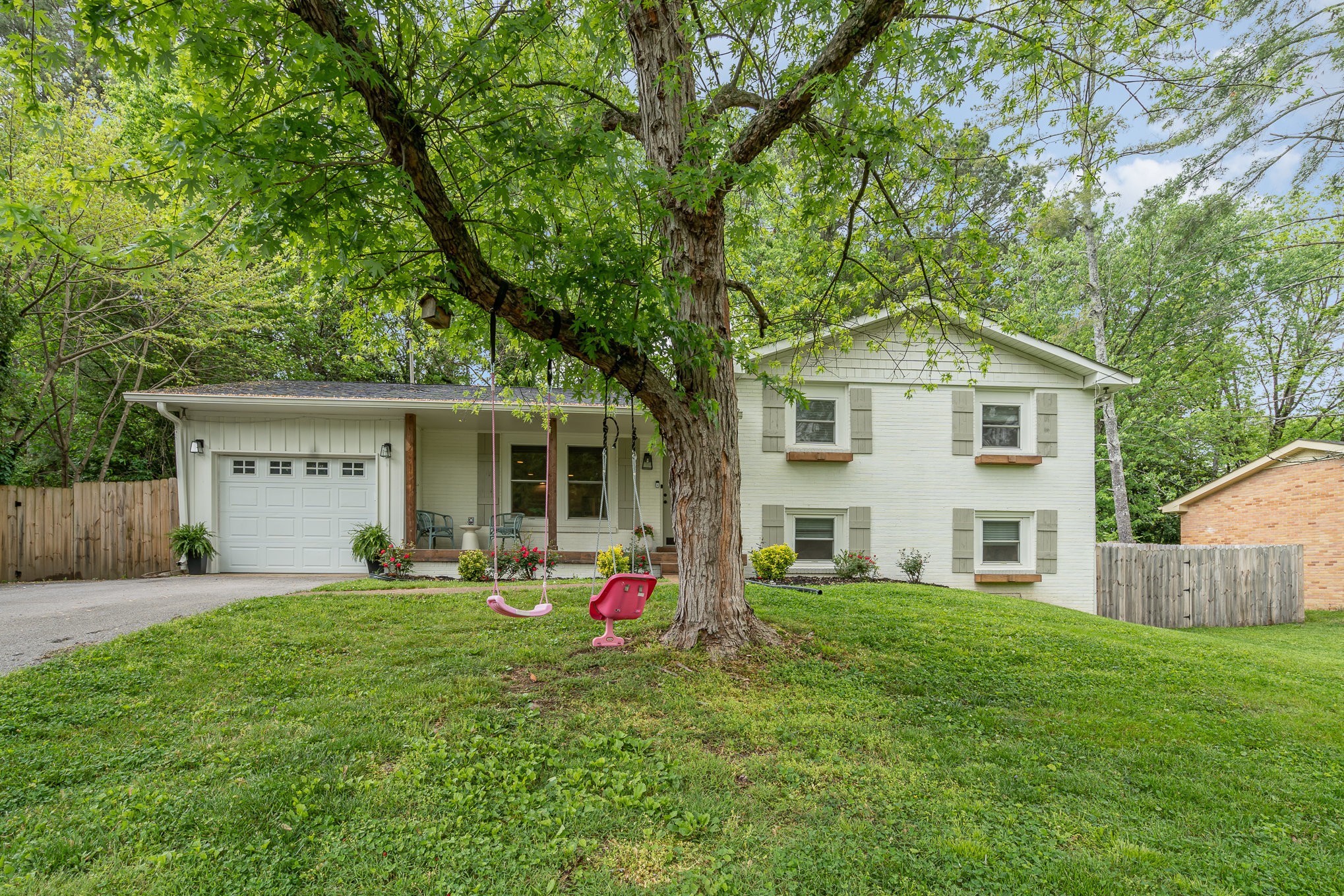 685 Brewer Dr Property Photo 1