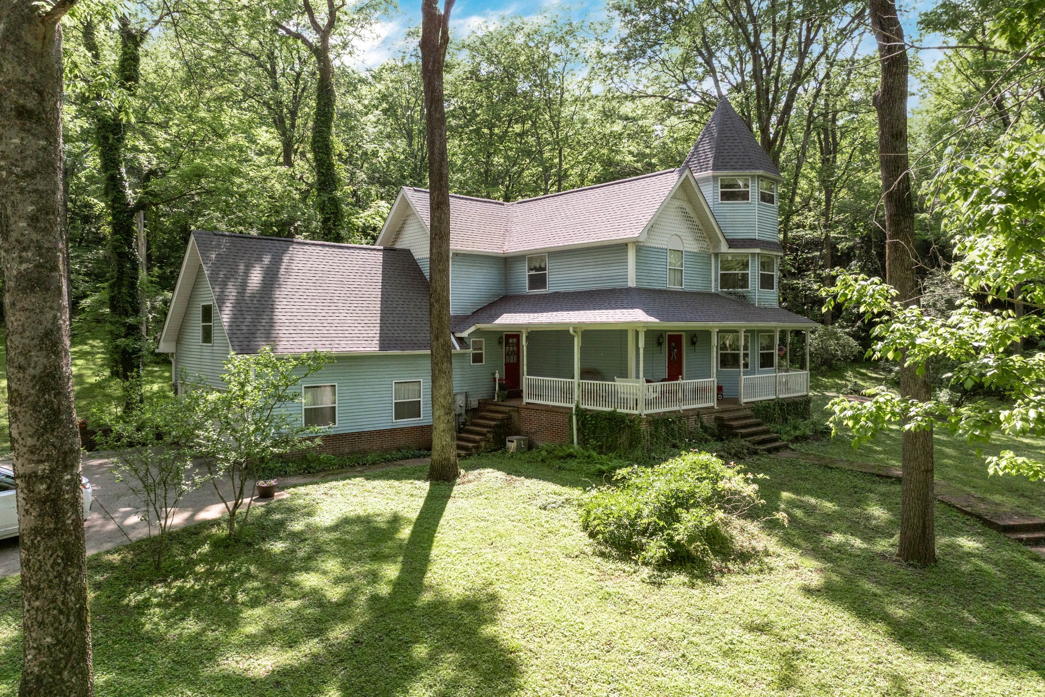 2146 Glencoe Rd Property Photo 1