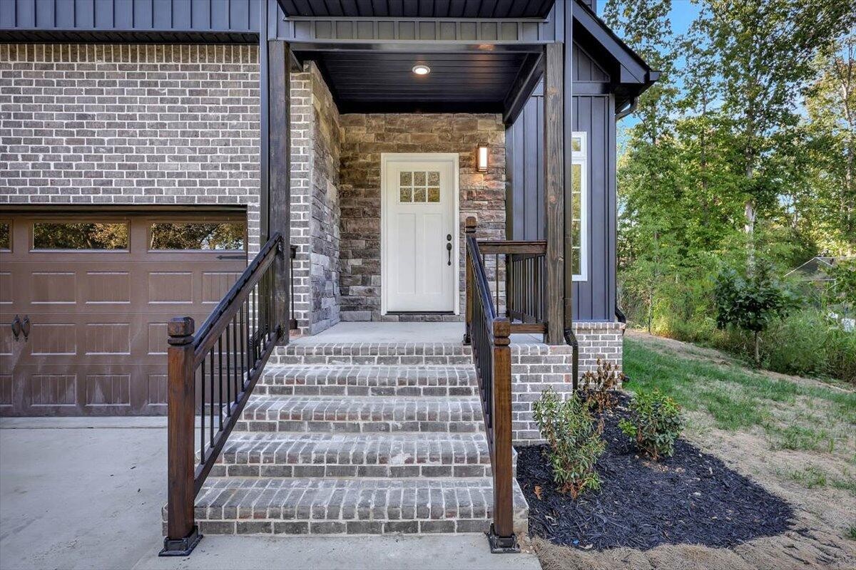 7592 Grasshopper Road Property Photo 4