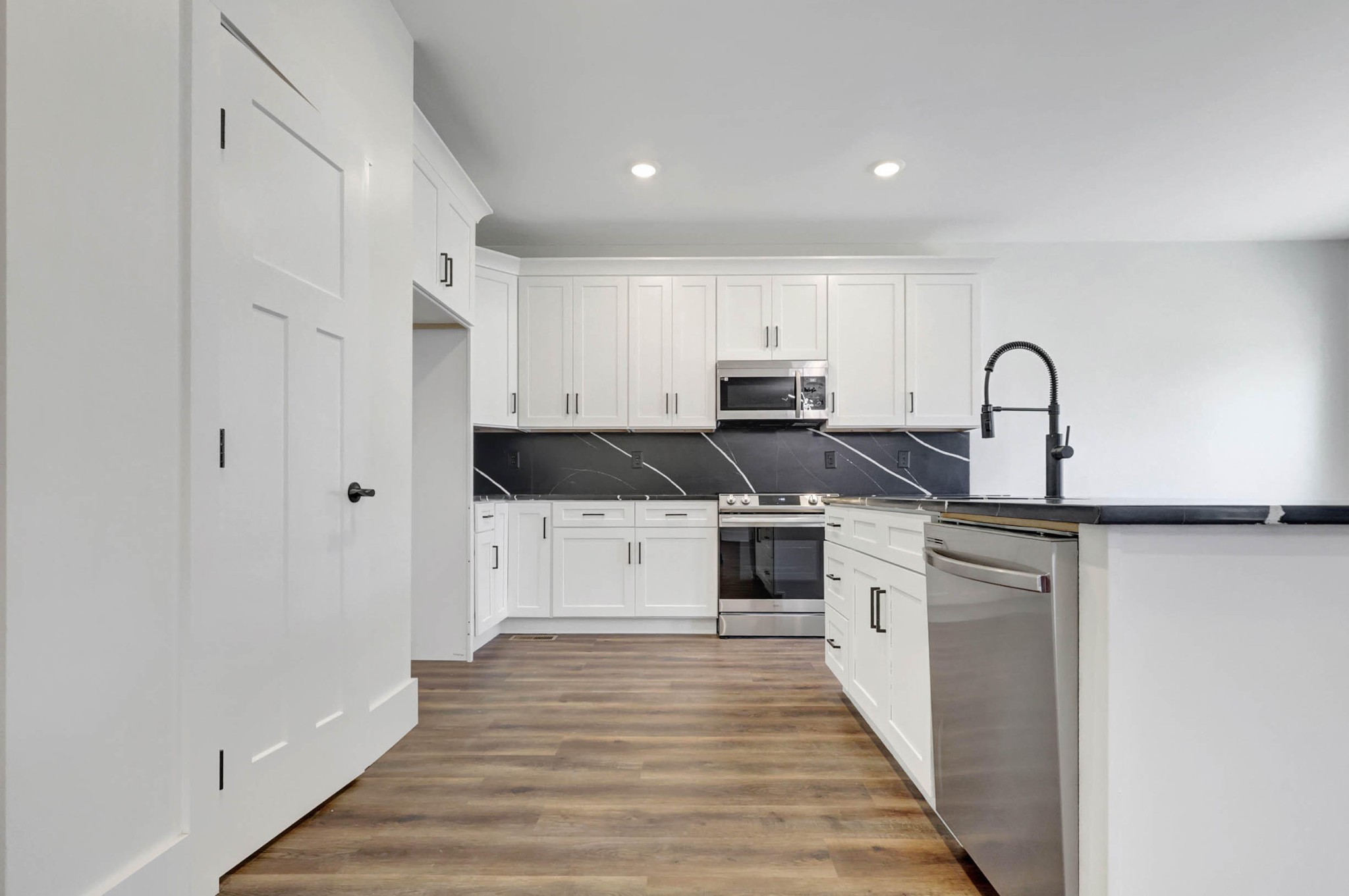 7592 Grasshopper Road Property Photo 12