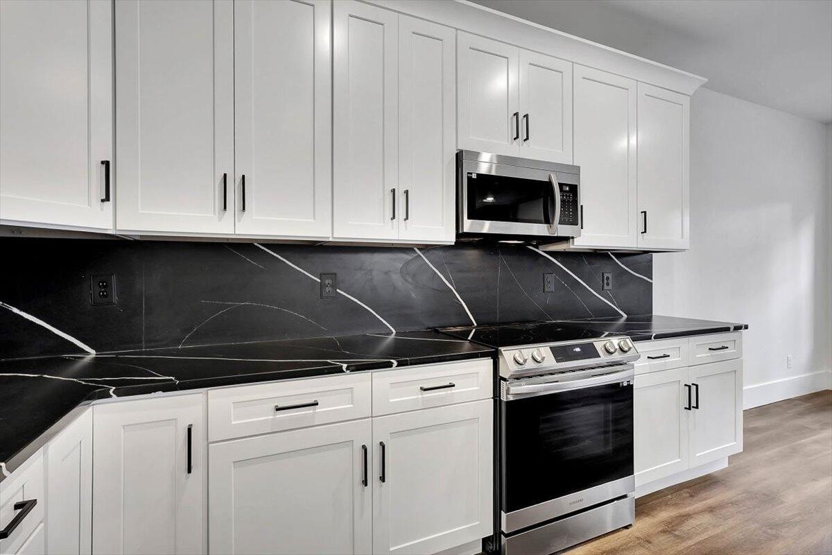 7592 Grasshopper Road Property Photo 13