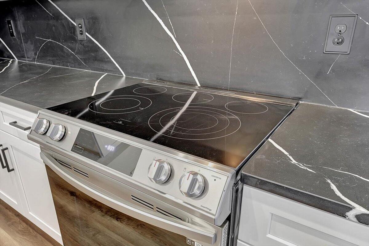 7592 Grasshopper Road Property Photo 14