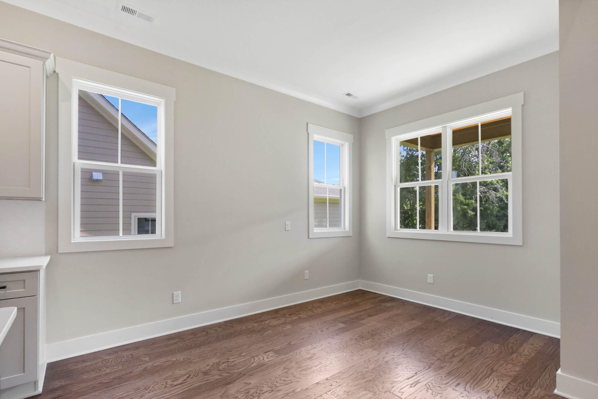 8112 Sir Oliphant Way Property Photo 6