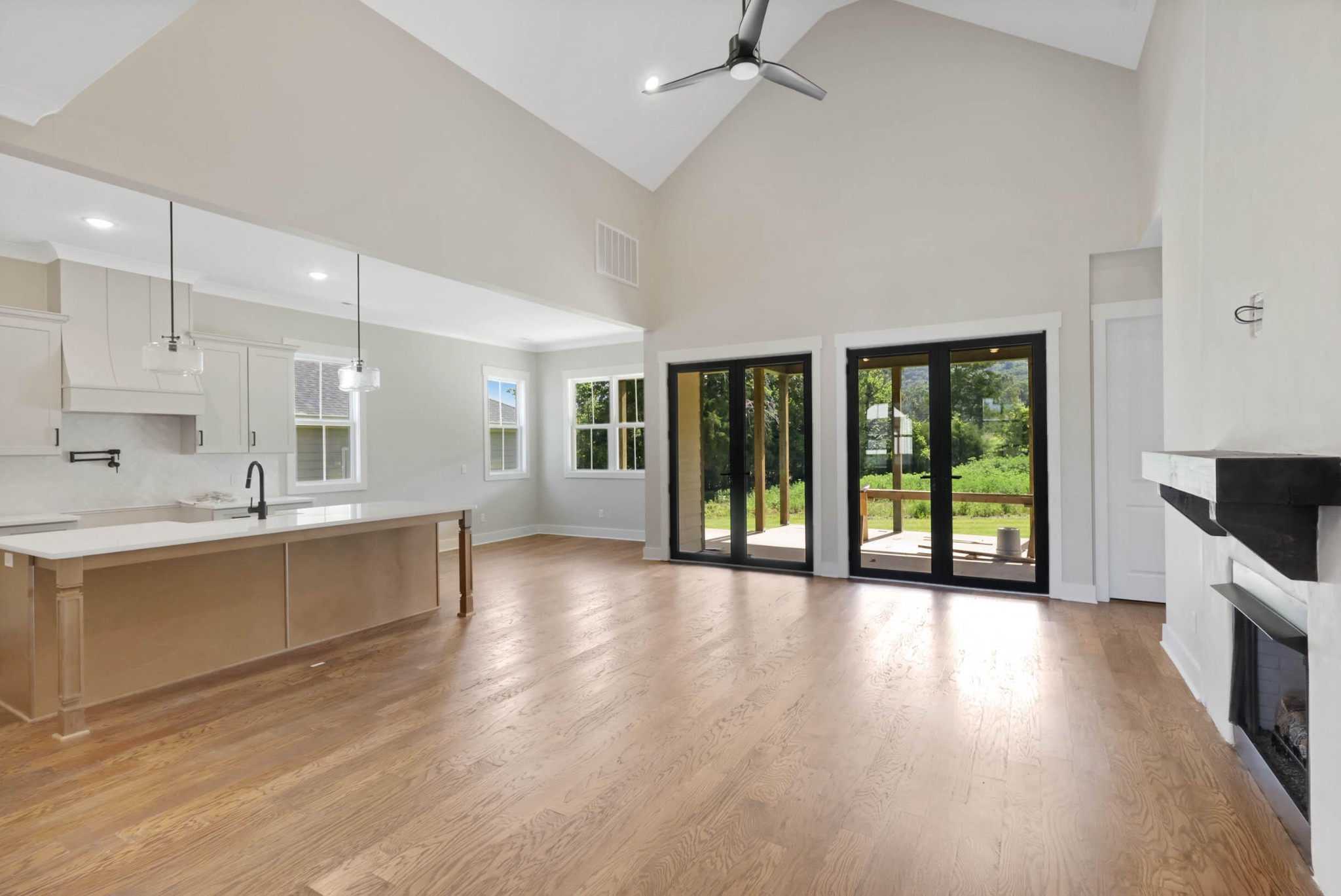 8112 Sir Oliphant Way Property Photo 10