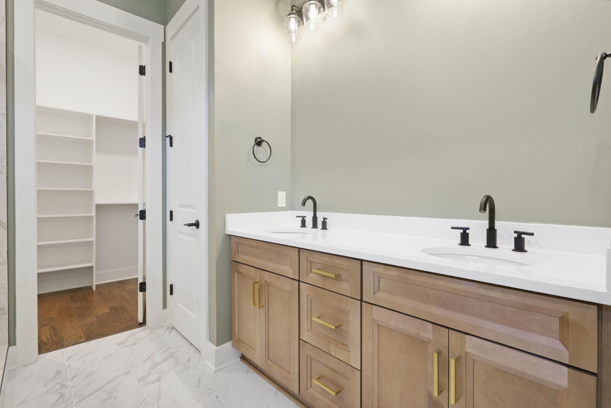 8112 Sir Oliphant Way Property Photo 17