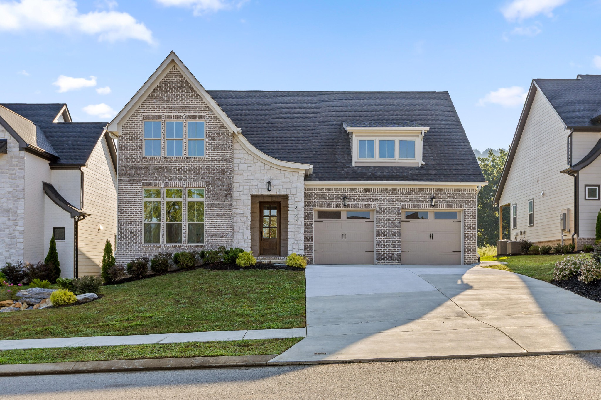 8126 Sir Oliphant Way Property Photo 1