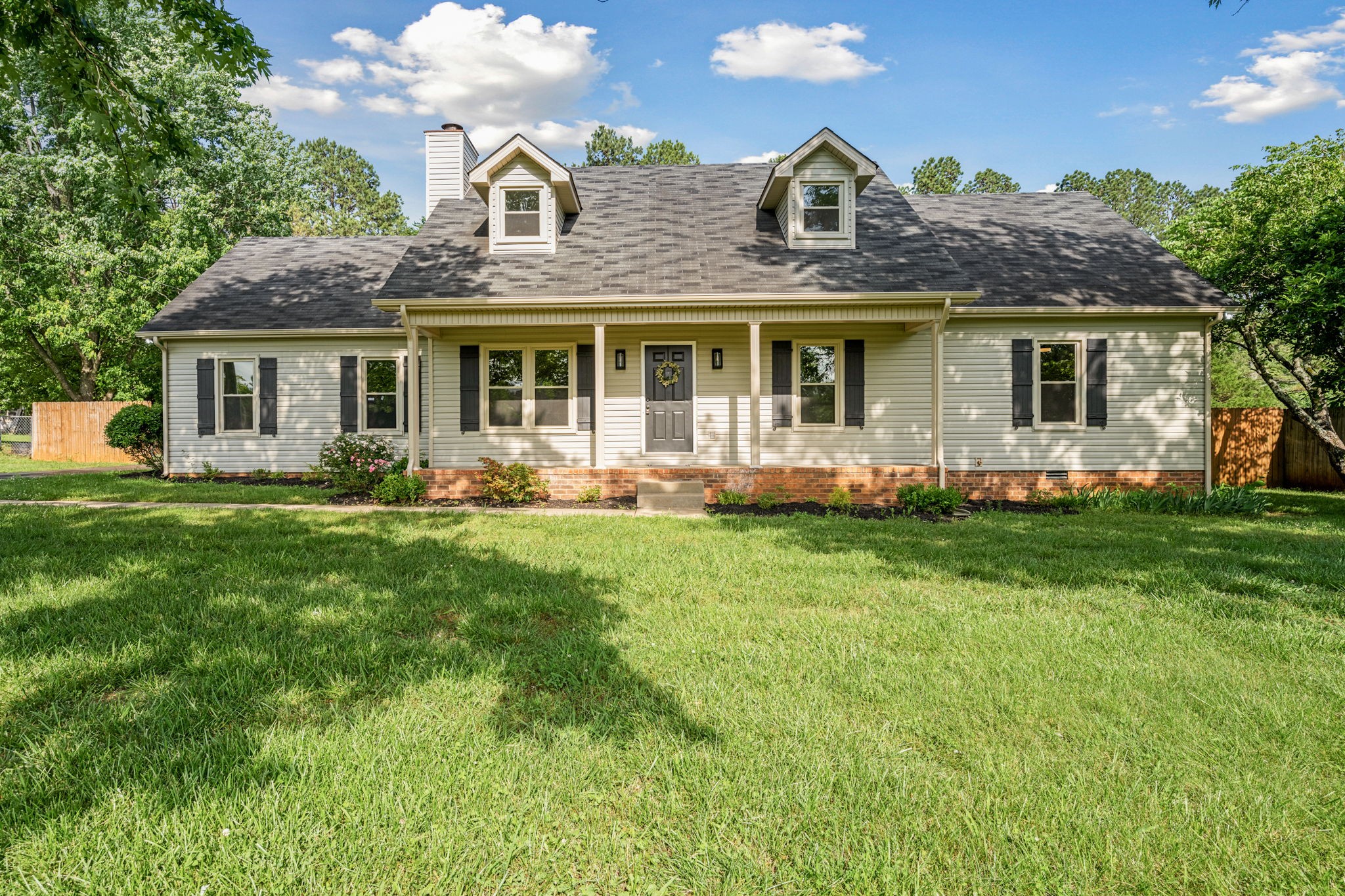 1643 Windy Meadow Dr Property Photo 1