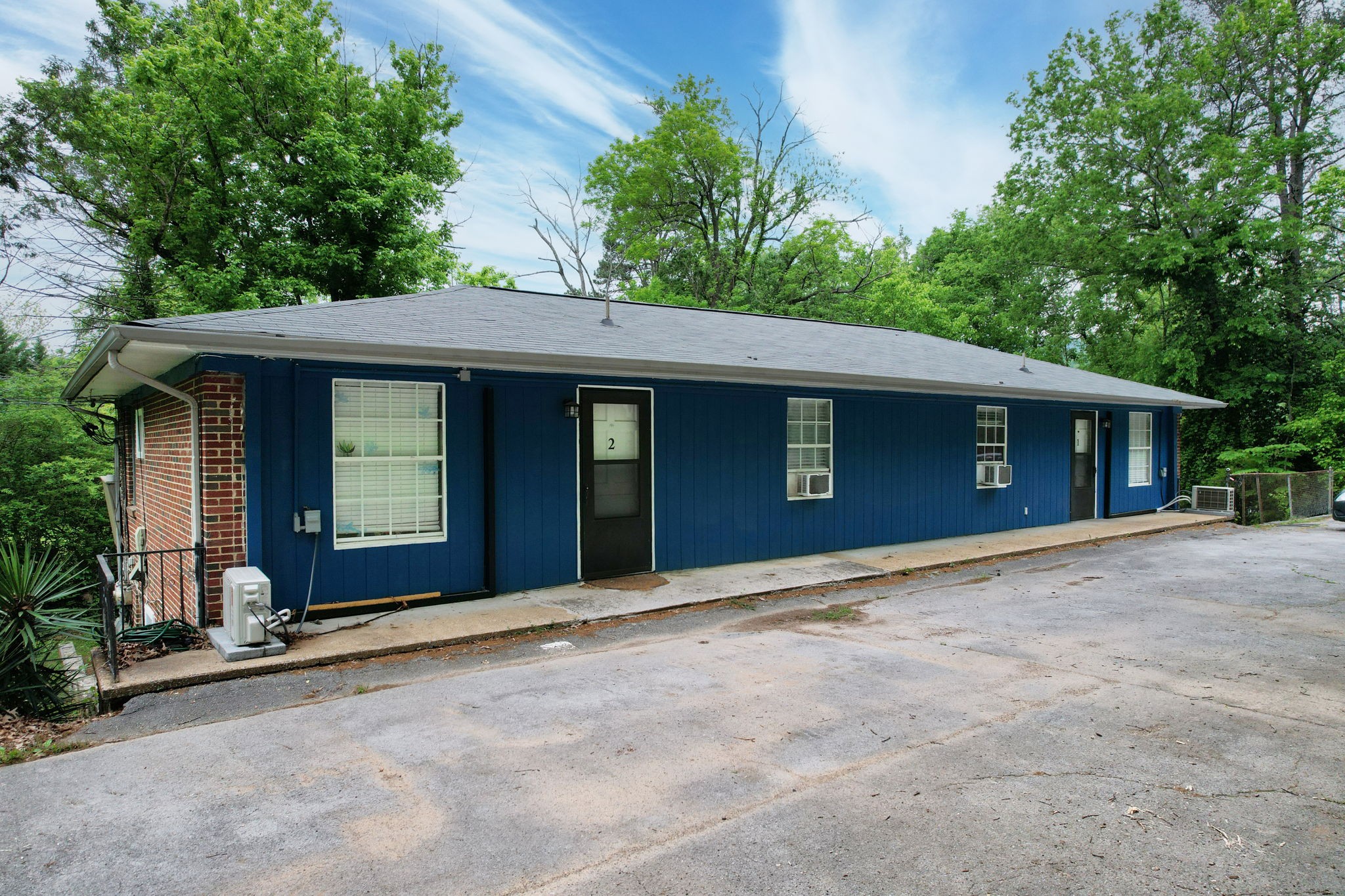 5727 N Morgan Ln Property Photo 1