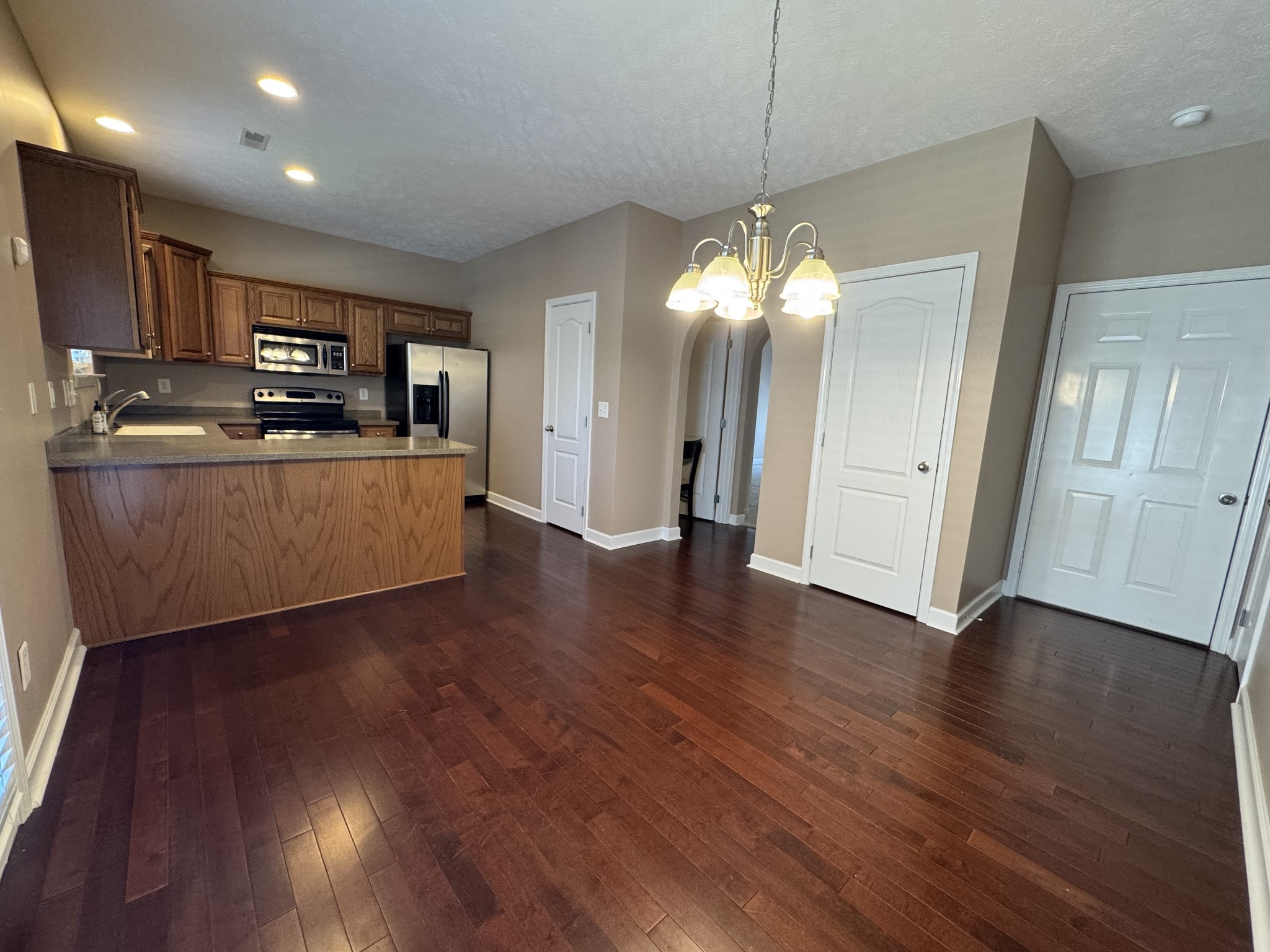 5154 Southfork Blvd Property Photo 9