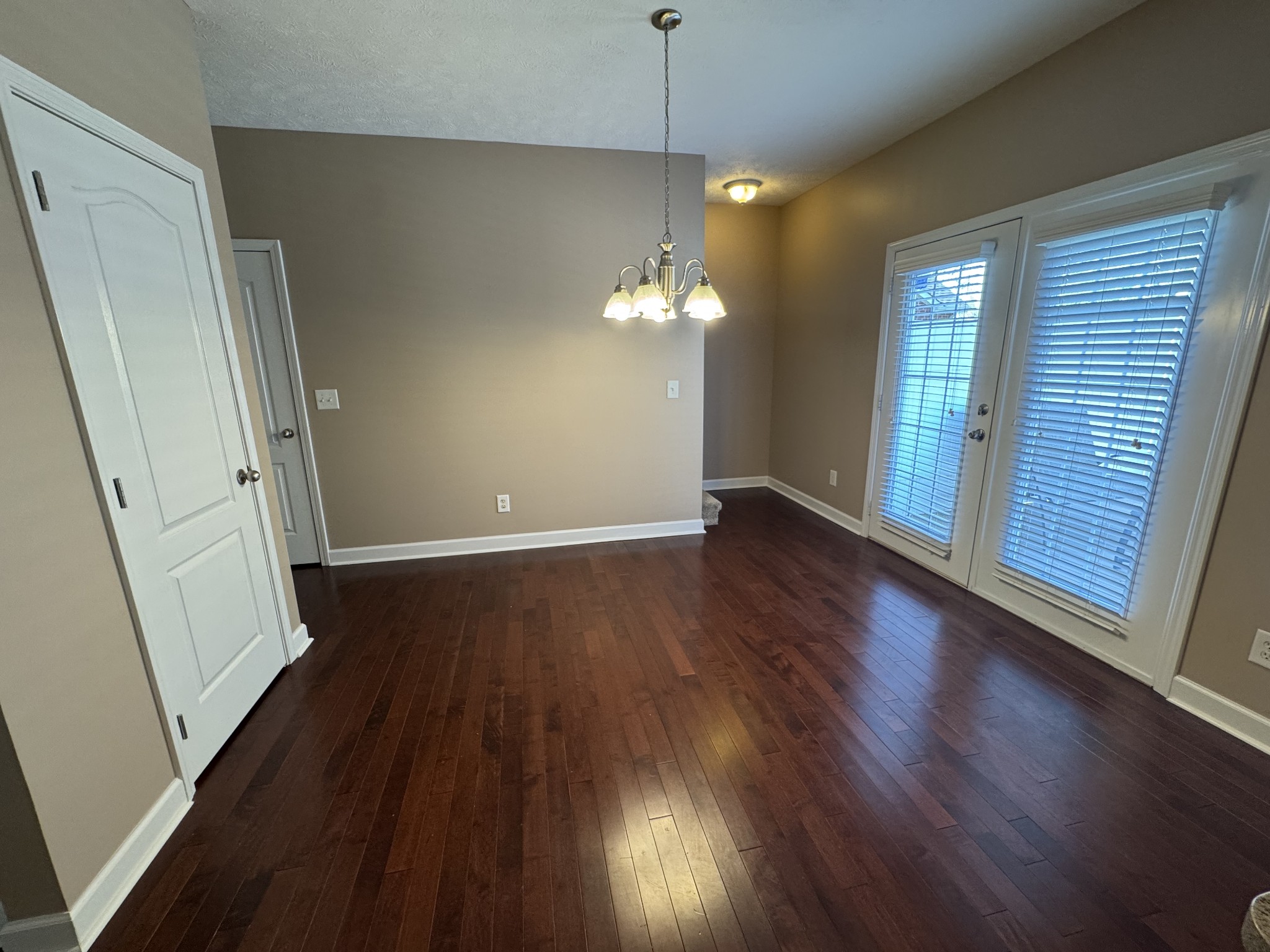 5154 Southfork Blvd Property Photo 10