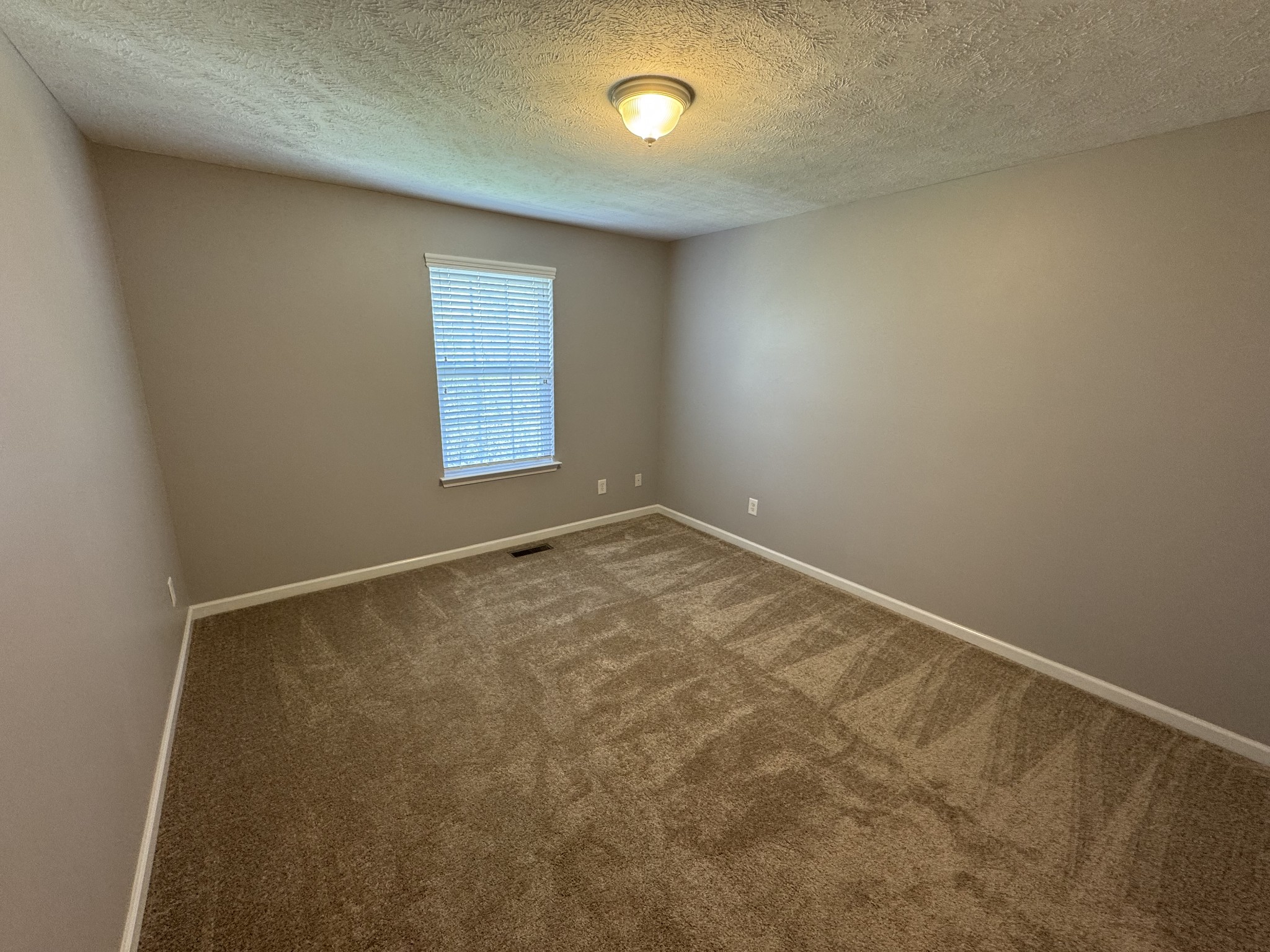 5154 Southfork Blvd Property Photo 18