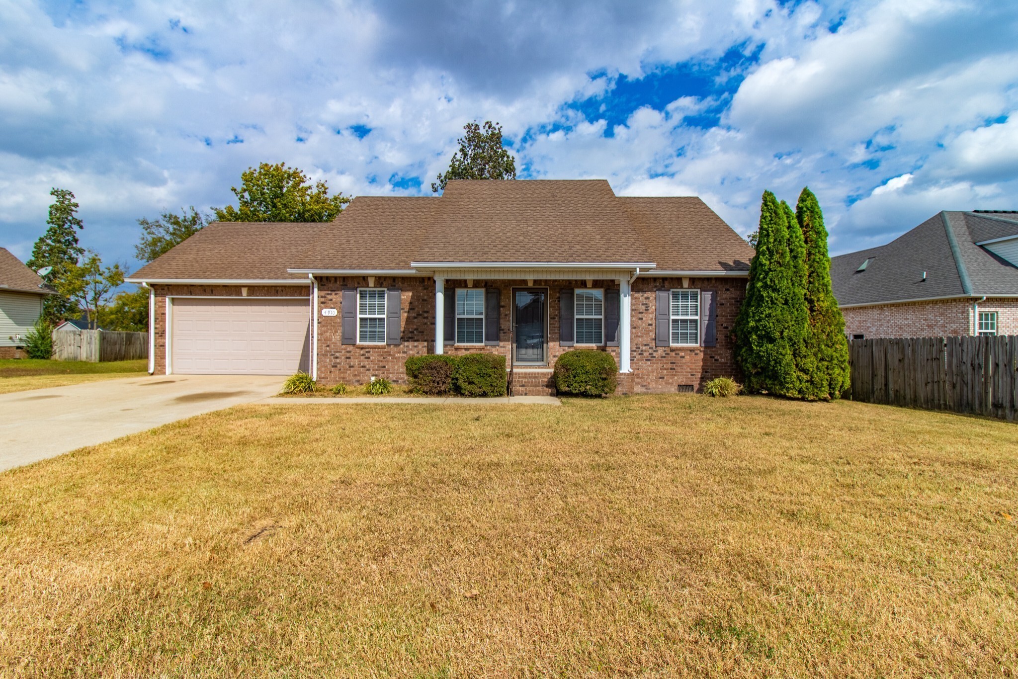 4910 Court Dr Property Photo