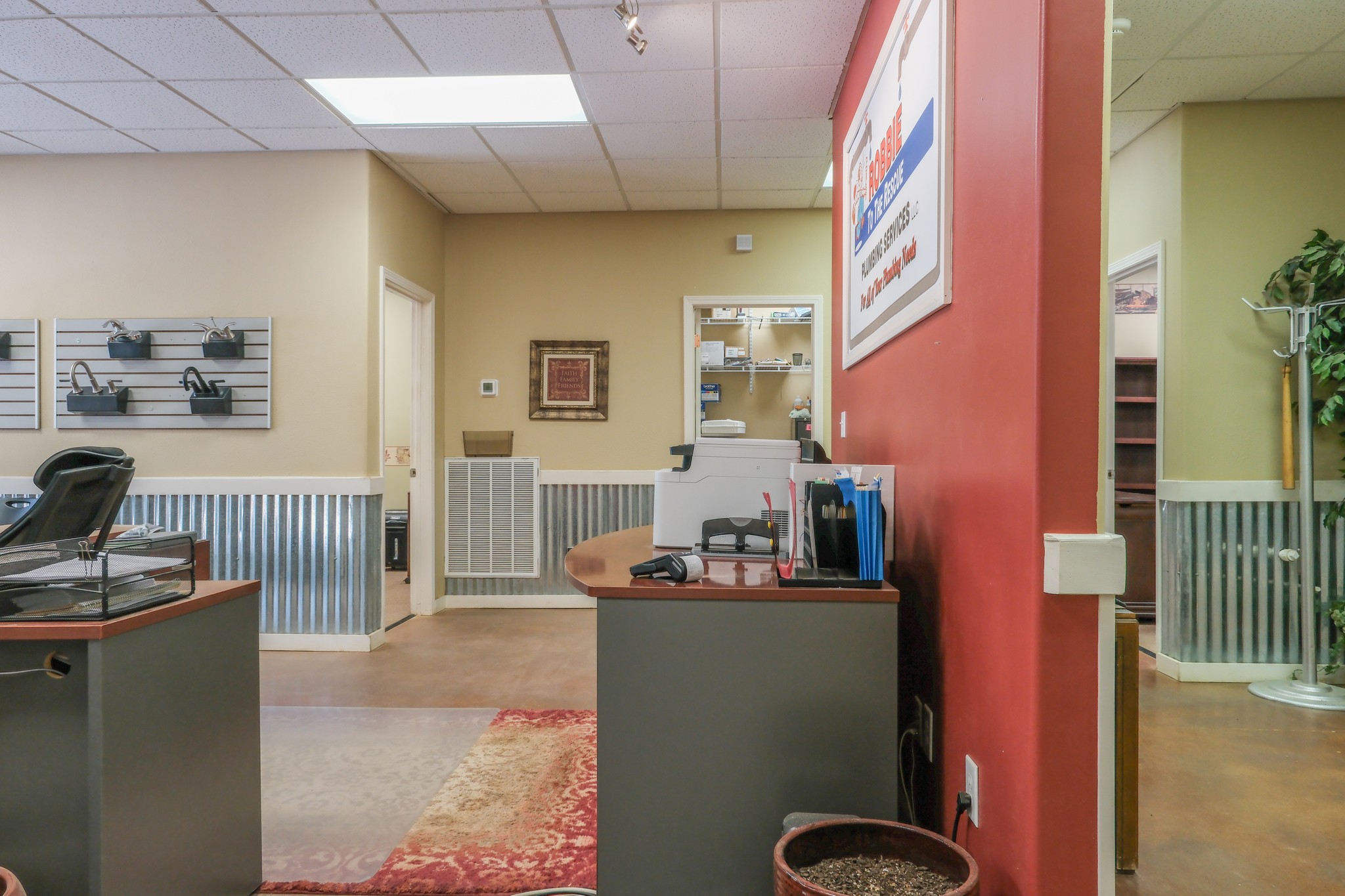 10610 Highway 79, N Property Photo 16