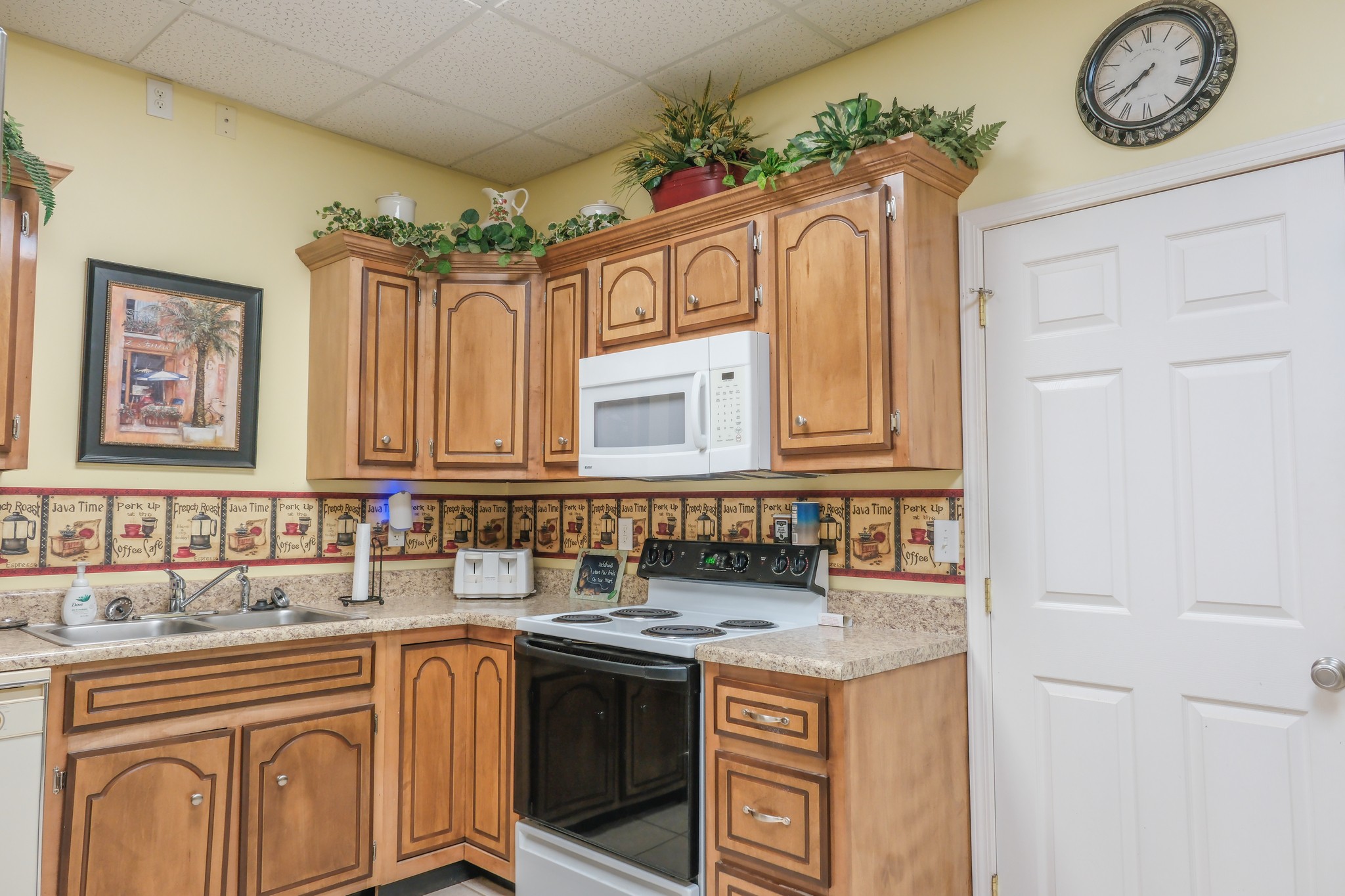 10610 Highway 79, N Property Photo 32