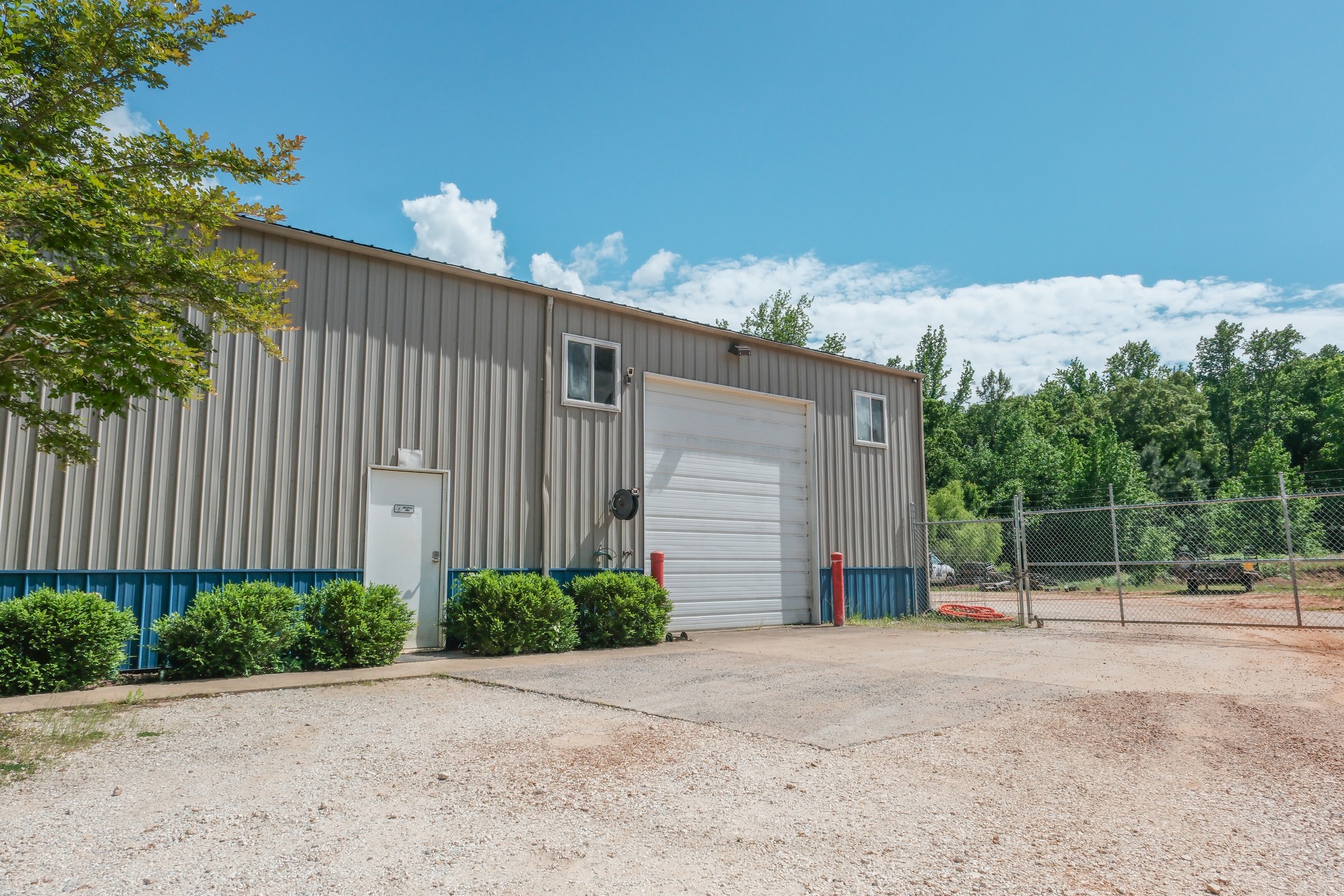 10610 Highway 79, N Property Photo 54