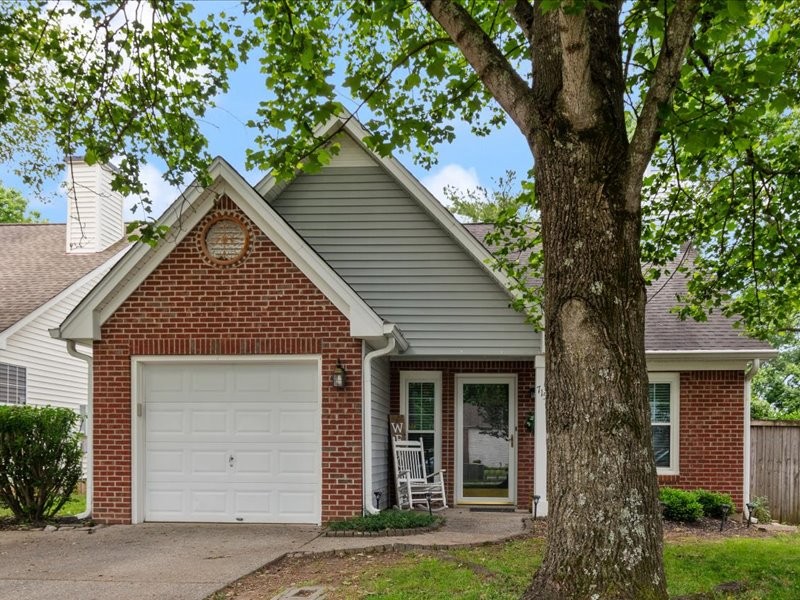 715 Wayside Ct Property Photo 1