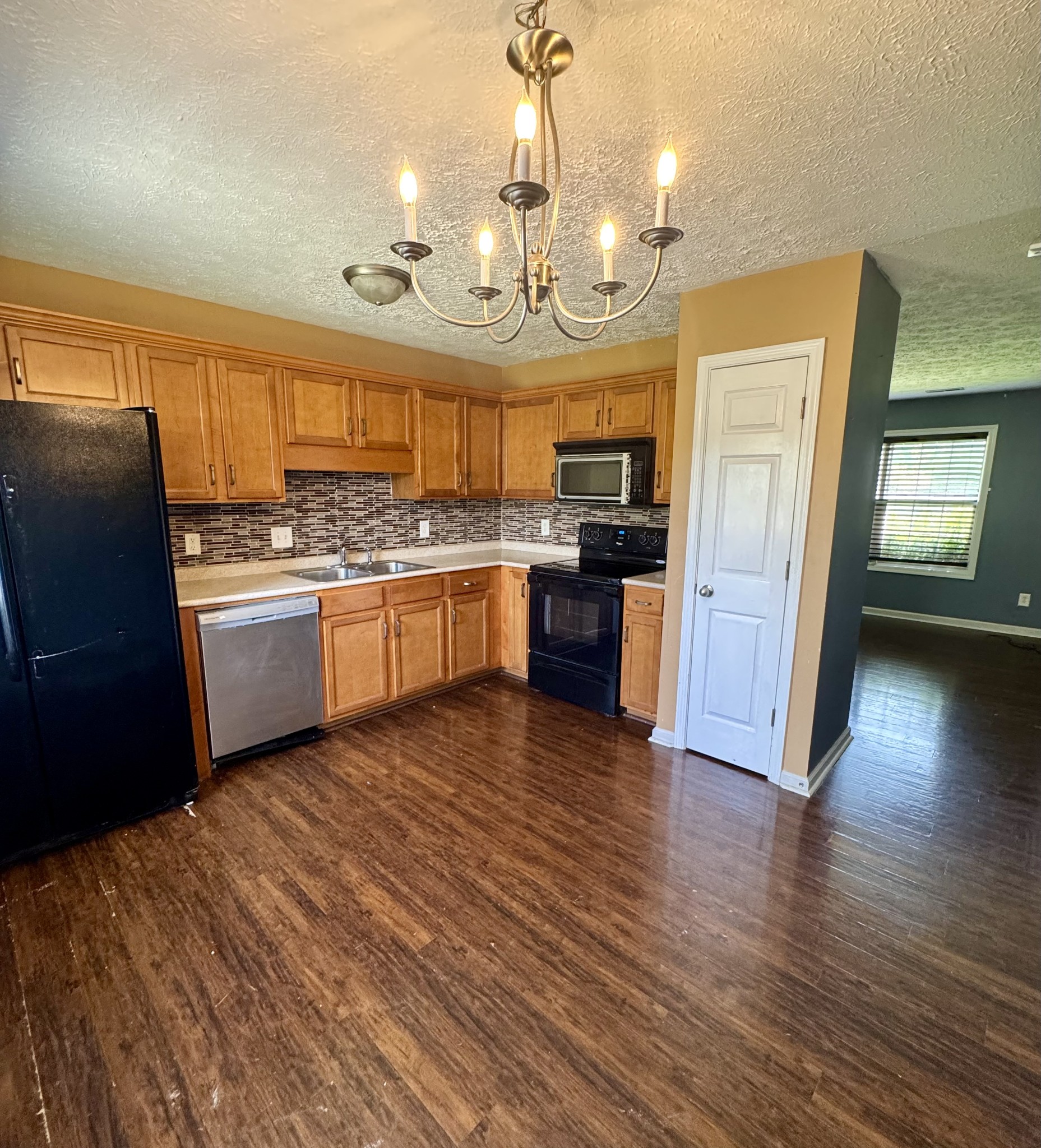 2781 Russet Ridge Dr Property Photo 4