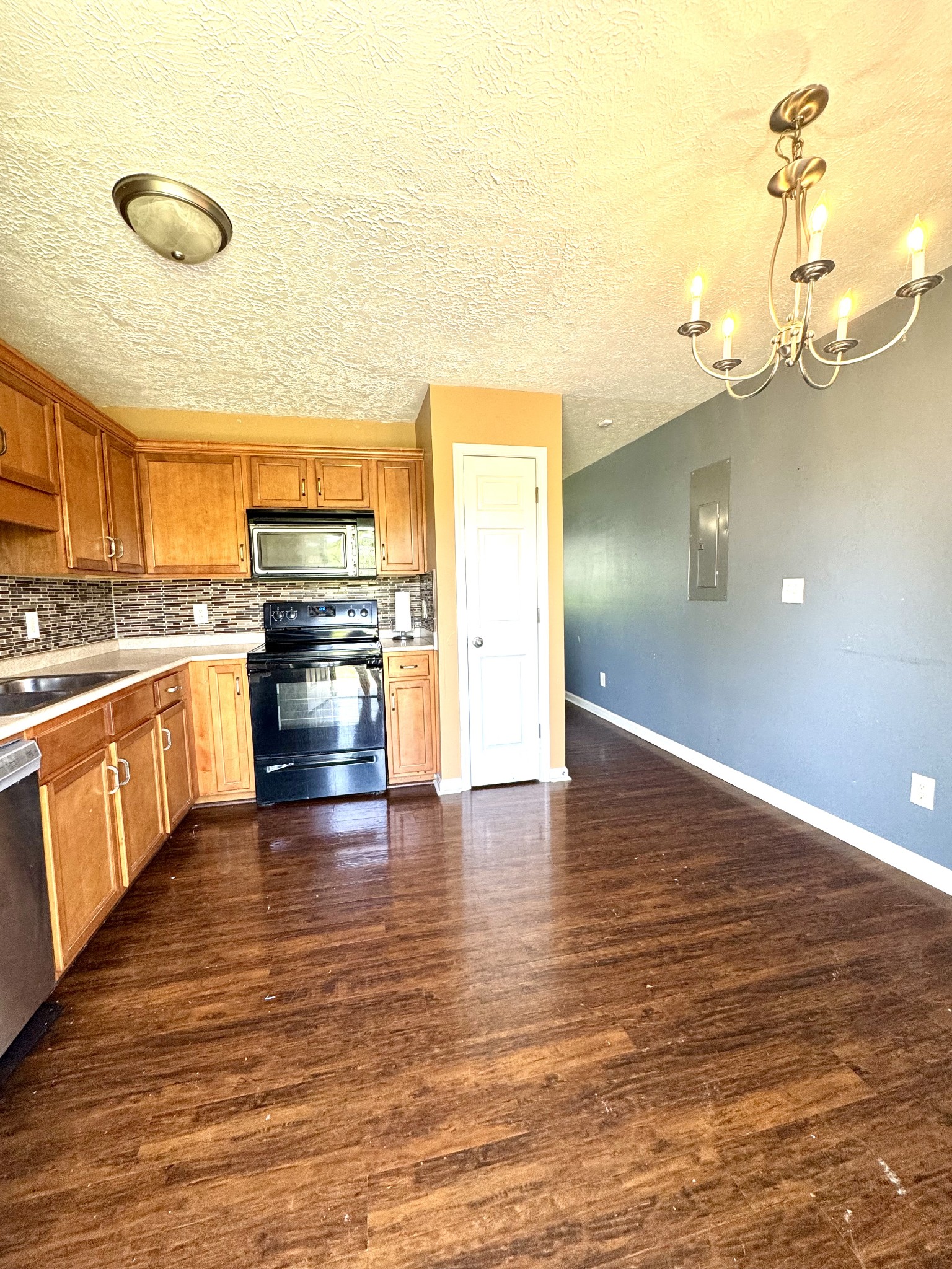 2781 Russet Ridge Dr Property Photo 5