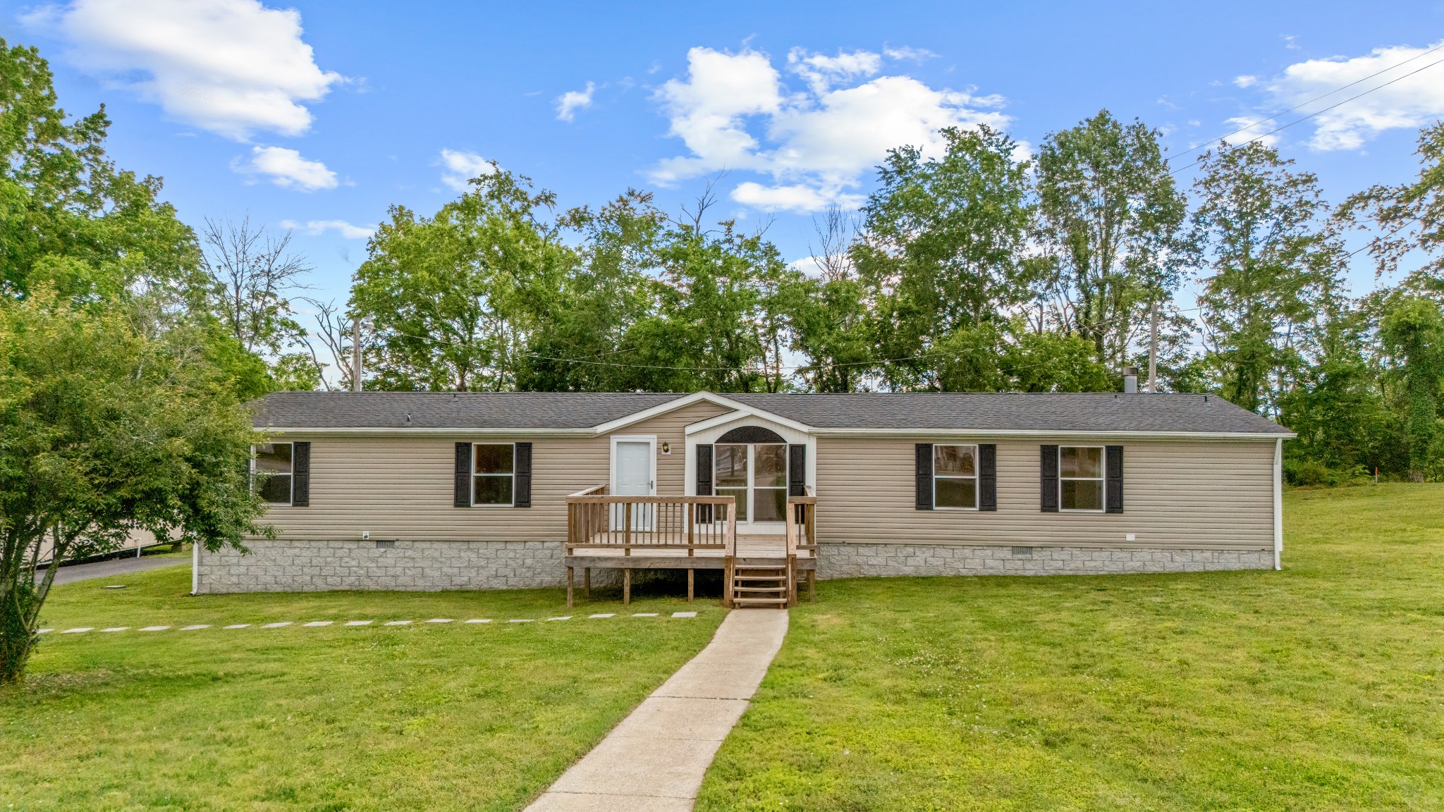 8 Dr James Fisher Cir Property Photo 1