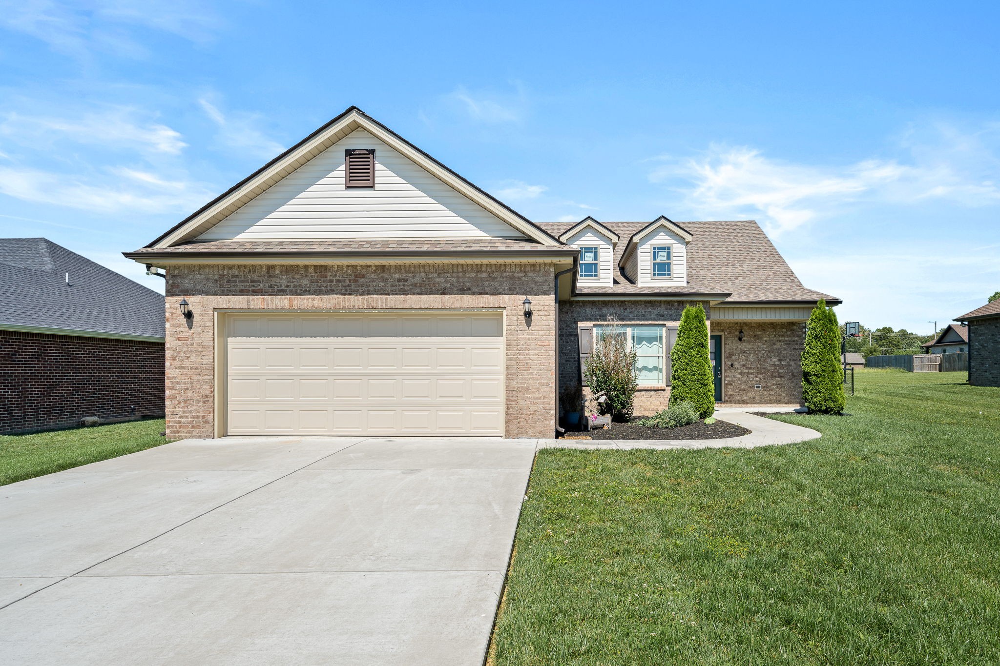 238 Spring Breeze Dr Property Photo