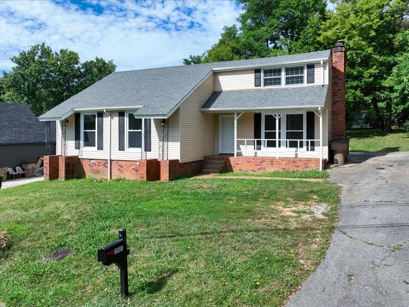 3905 Bradley Ct Property Photo