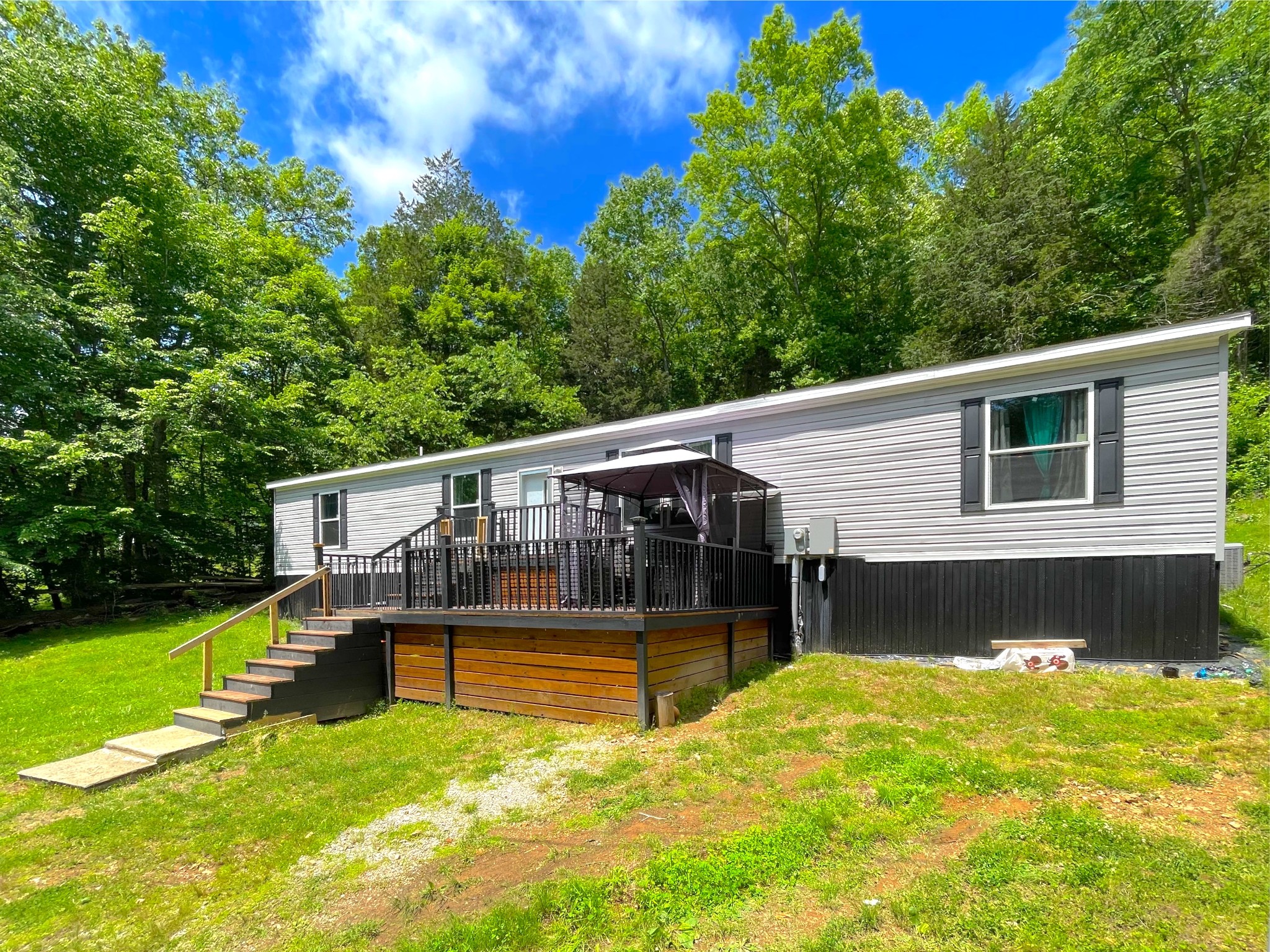 599 New Hope Rd Property Photo