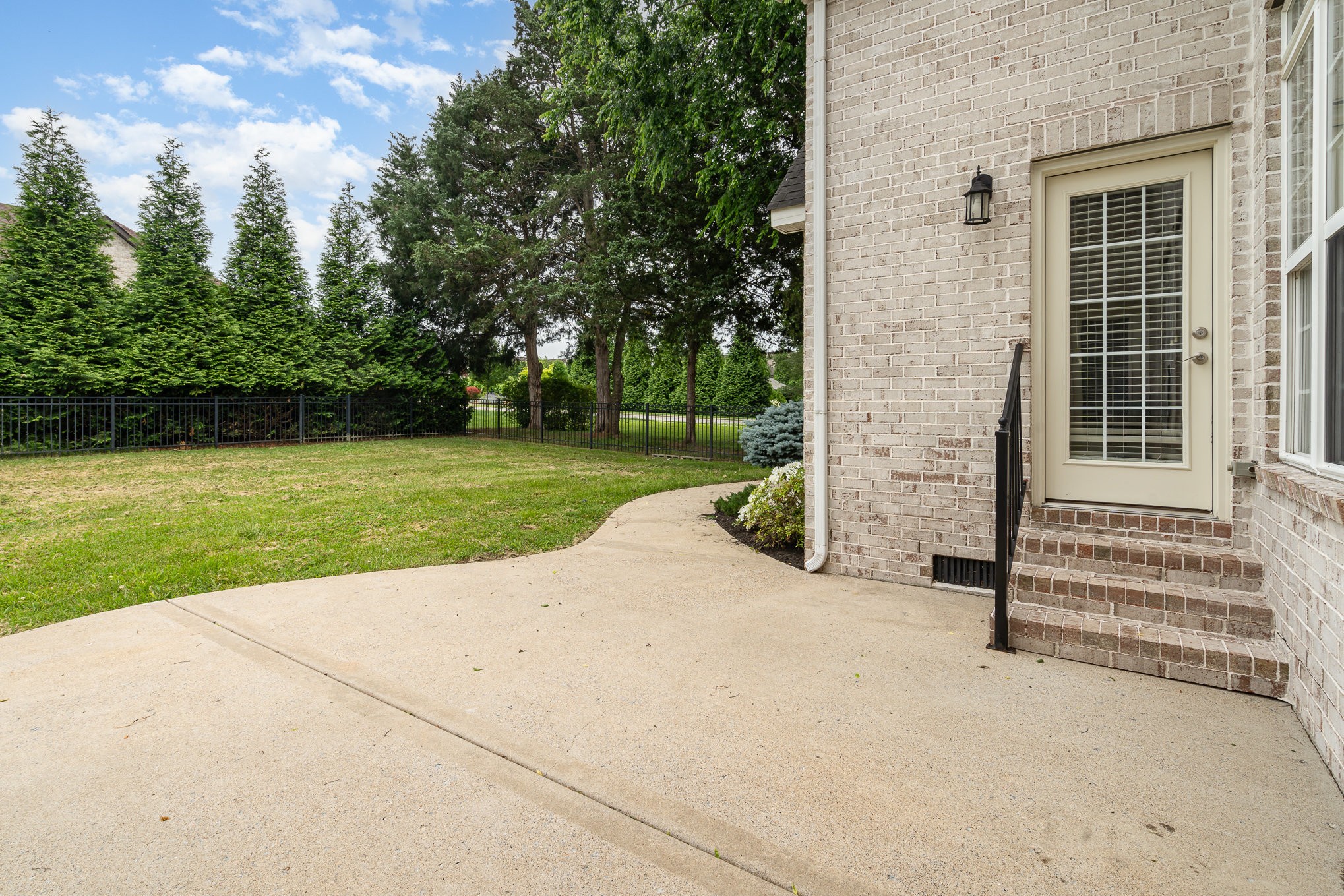 2804 Battleground Dr Property Photo 45