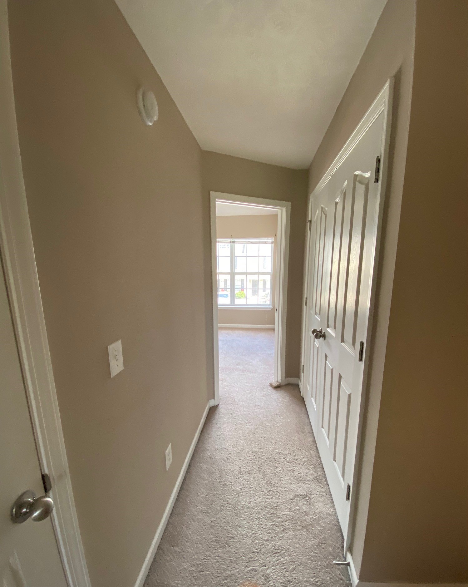 2961 S Rutherford Blvd Property Photo 13