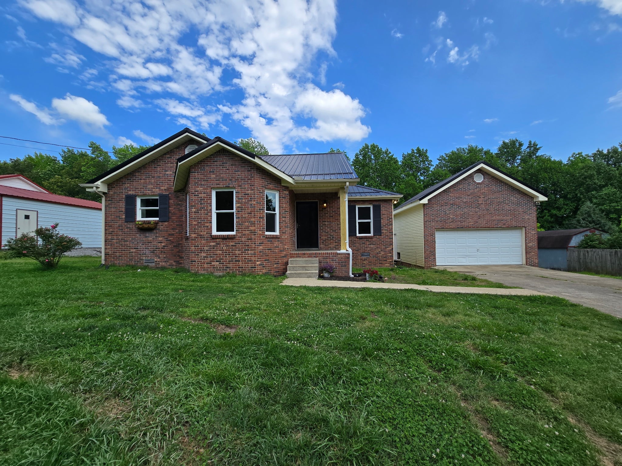 1011 Bon Meade Dr Property Photo 1
