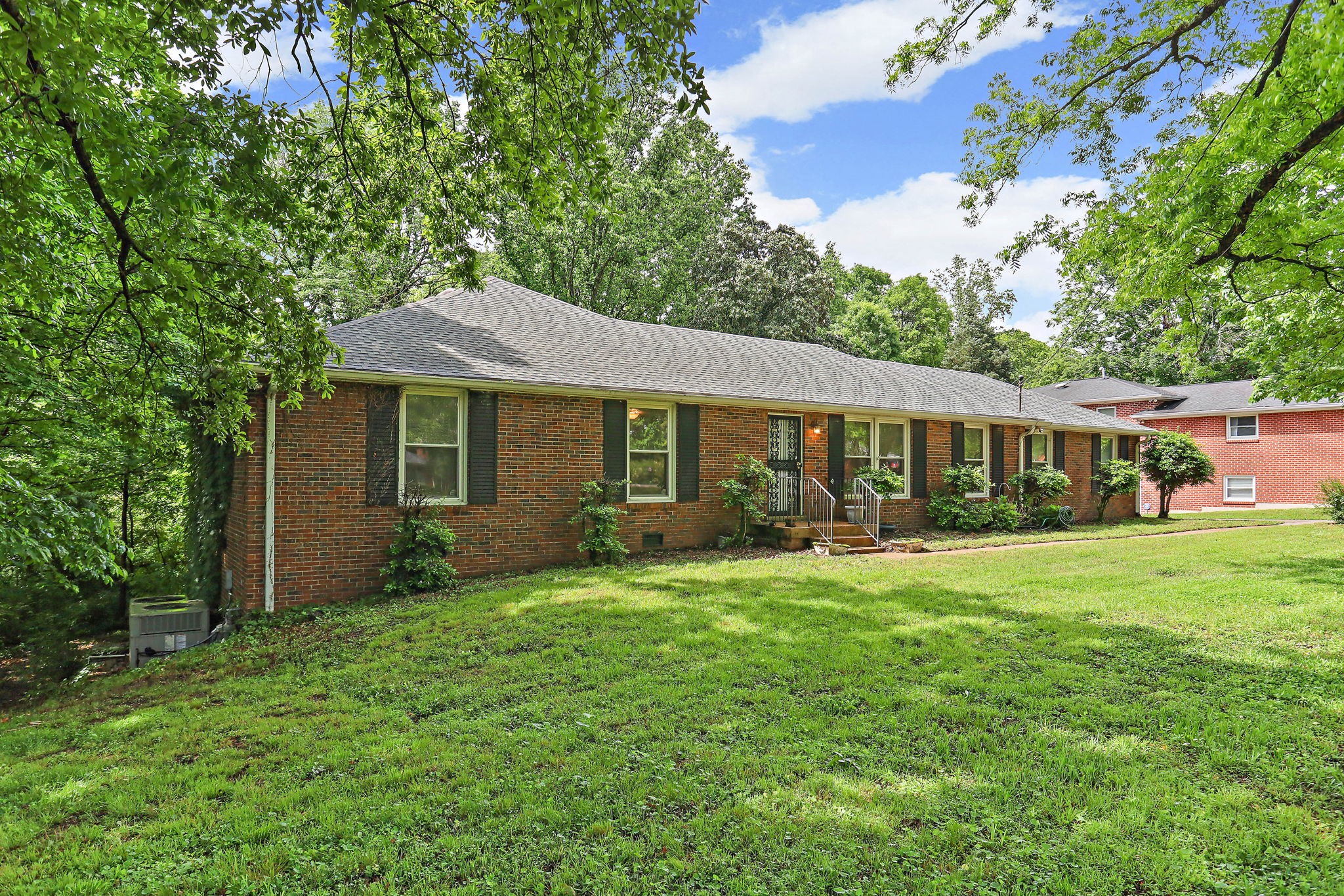 313 Timberdale Ct Property Photo 5