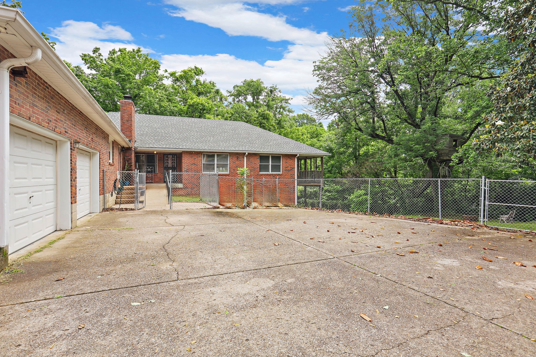 313 Timberdale Ct Property Photo 44