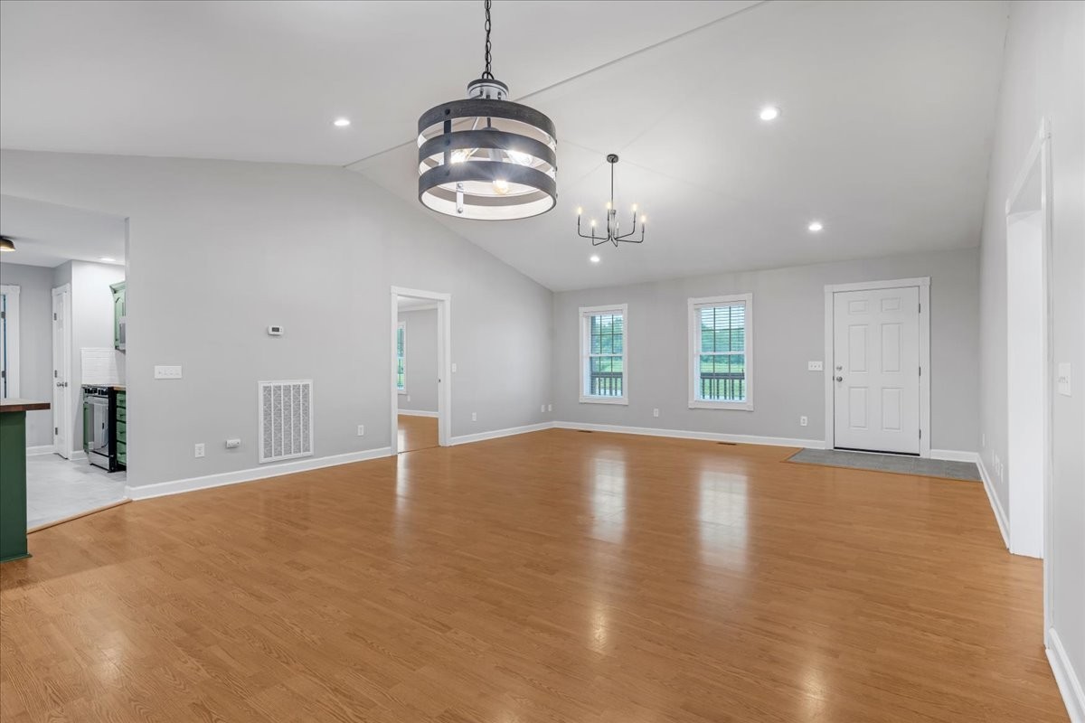 205 Jackson St Property Photo 11