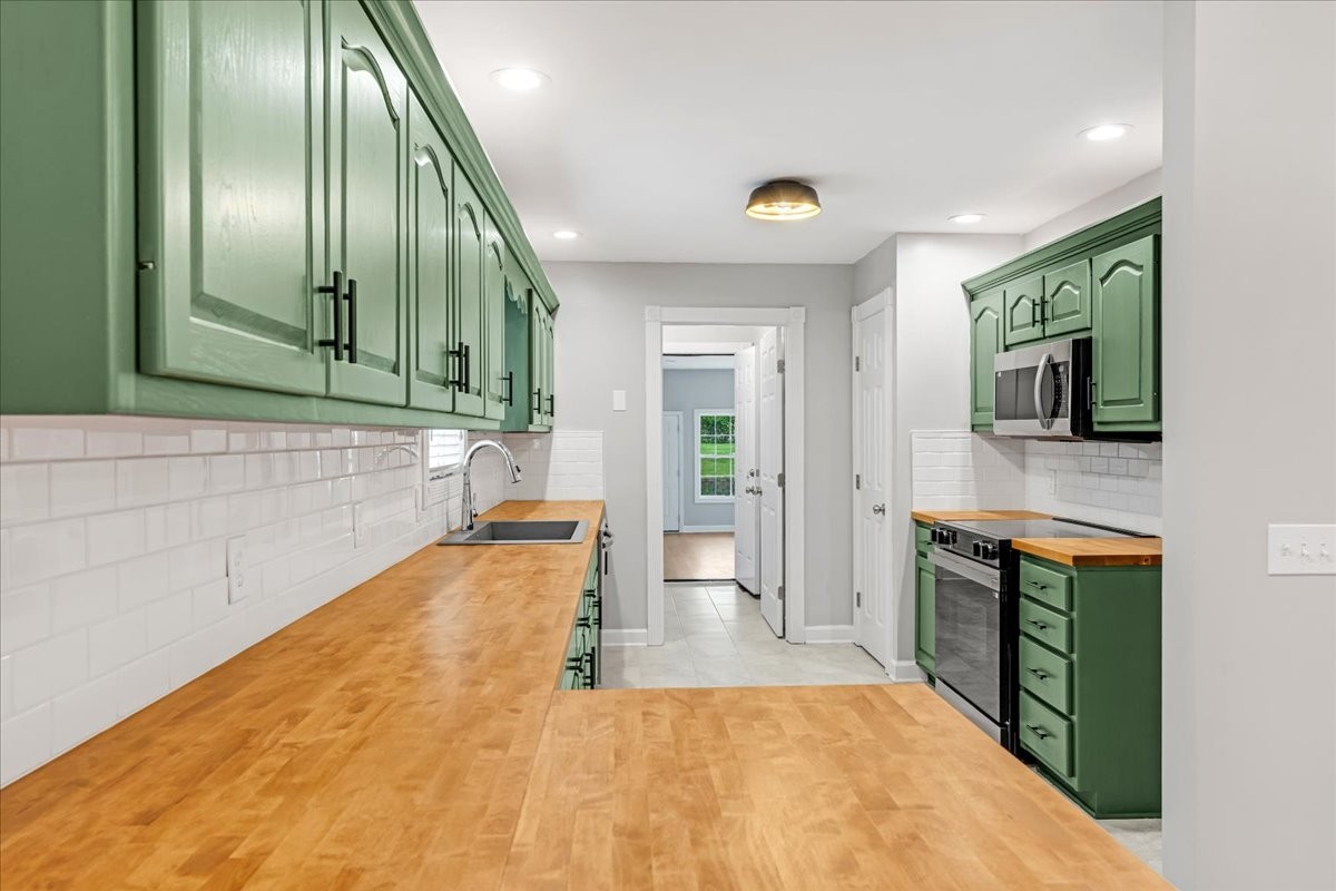 205 Jackson St Property Photo 12