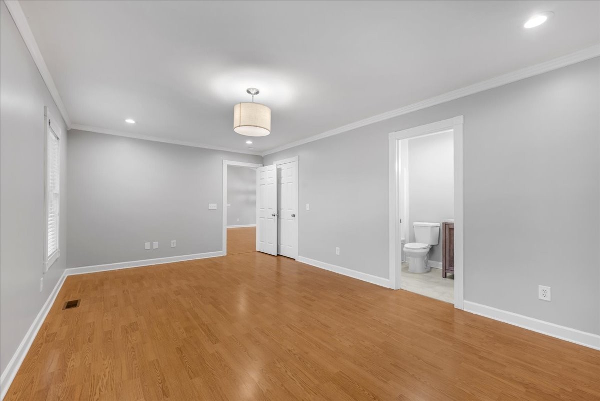 205 Jackson St Property Photo 21