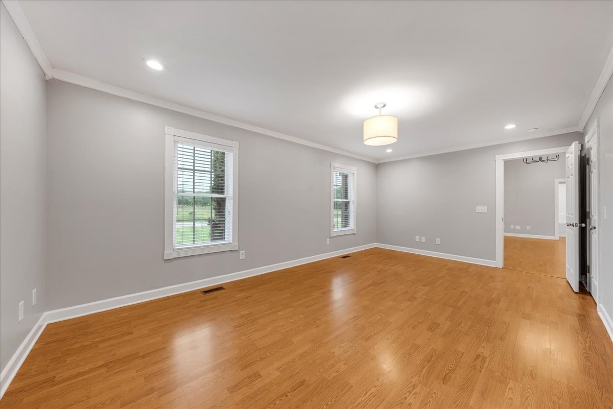 205 Jackson St Property Photo 22