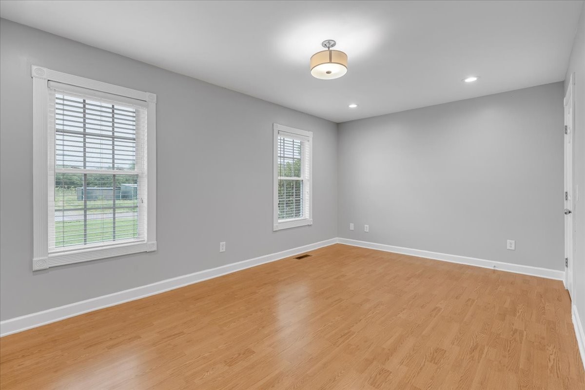 205 Jackson St Property Photo 26