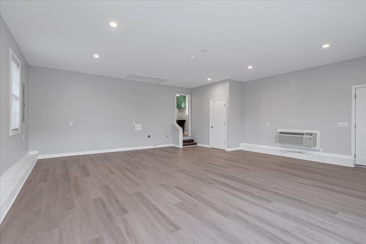 205 Jackson St Property Photo 34