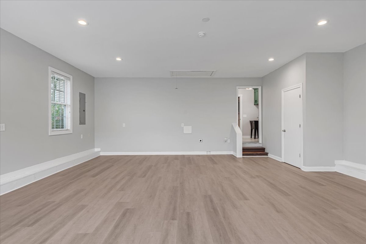 205 Jackson St Property Photo 35