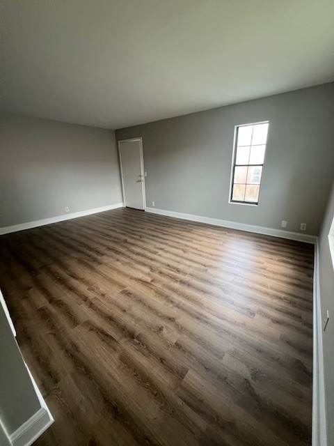 101 E Gray St Property Photo 1