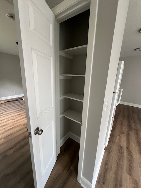 101 E Gray St Property Photo 3