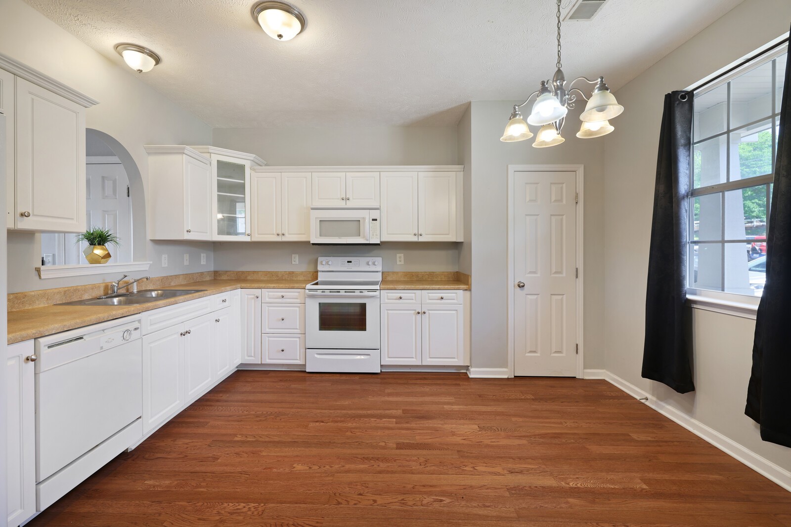 5170 Hickory Hollow Pkwy Property Photo 6