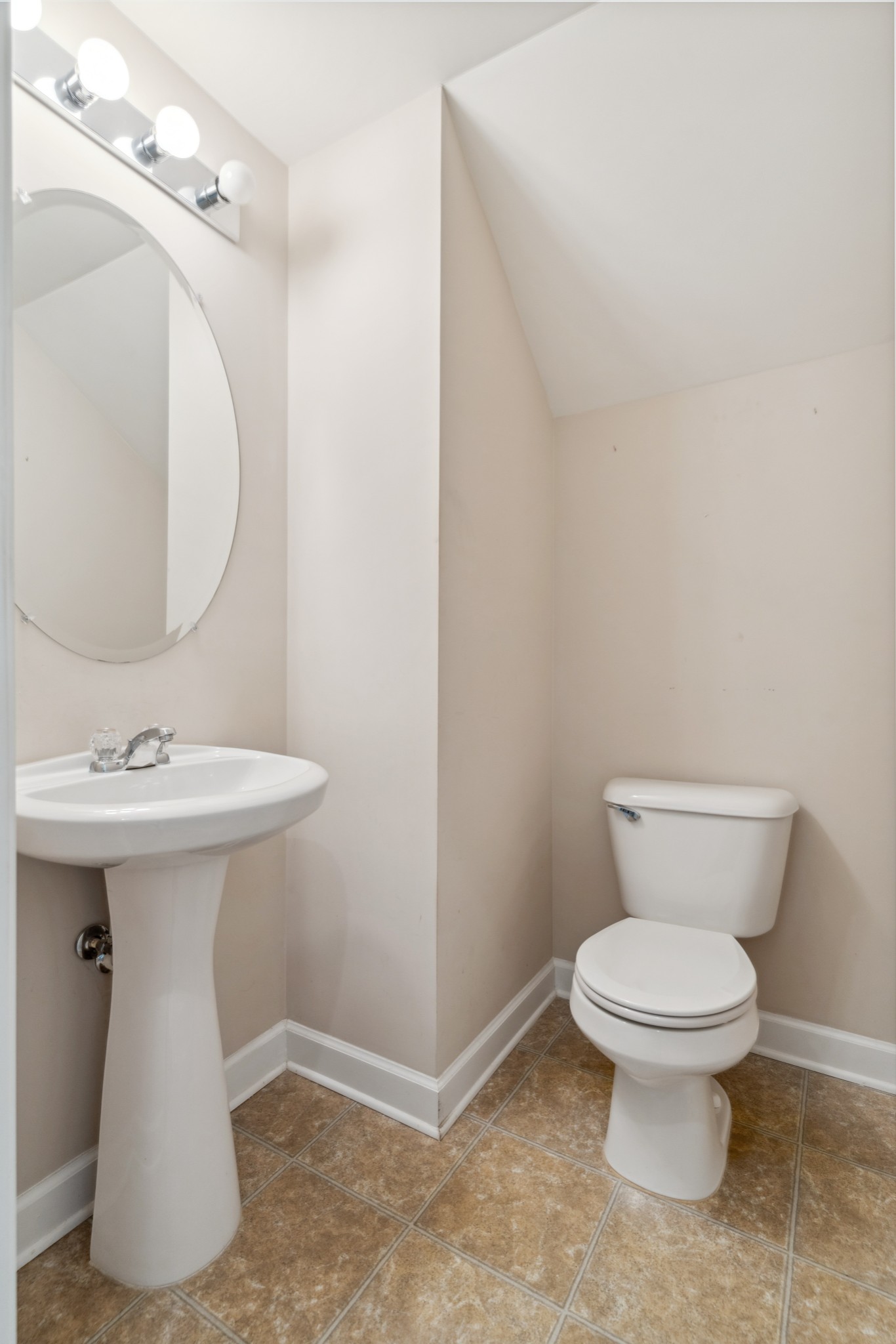 3045 Cairns Dr, W Property Photo 18