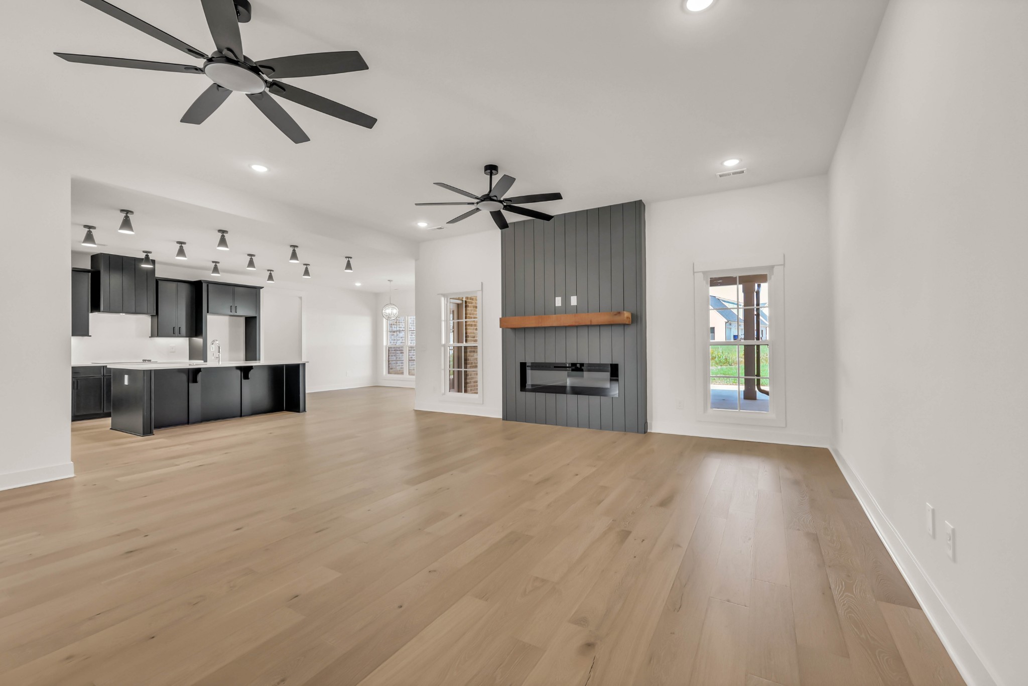 120 Denton Court Property Photo 8