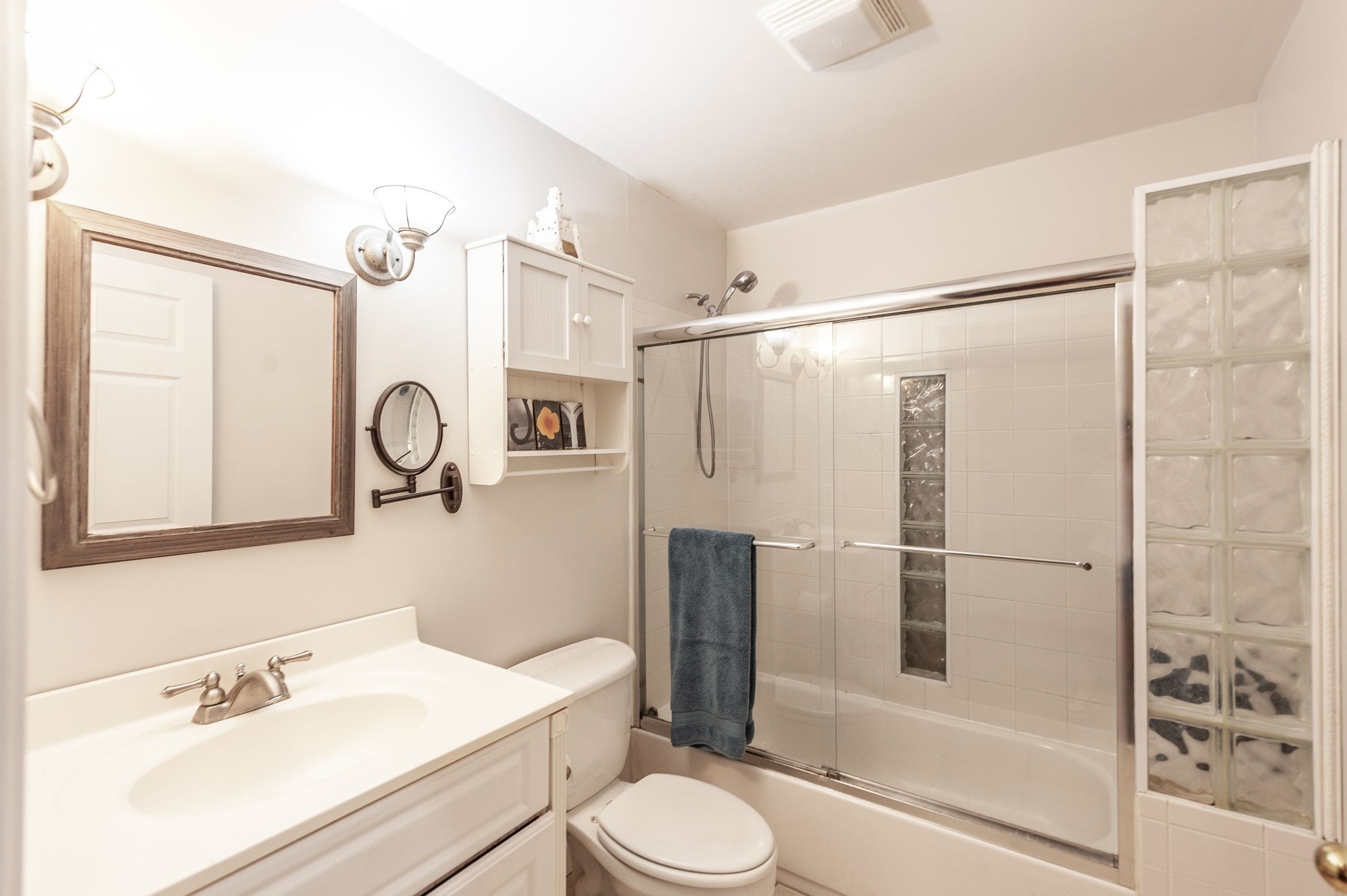 6737 Autumnwood Dr Property Photo 26